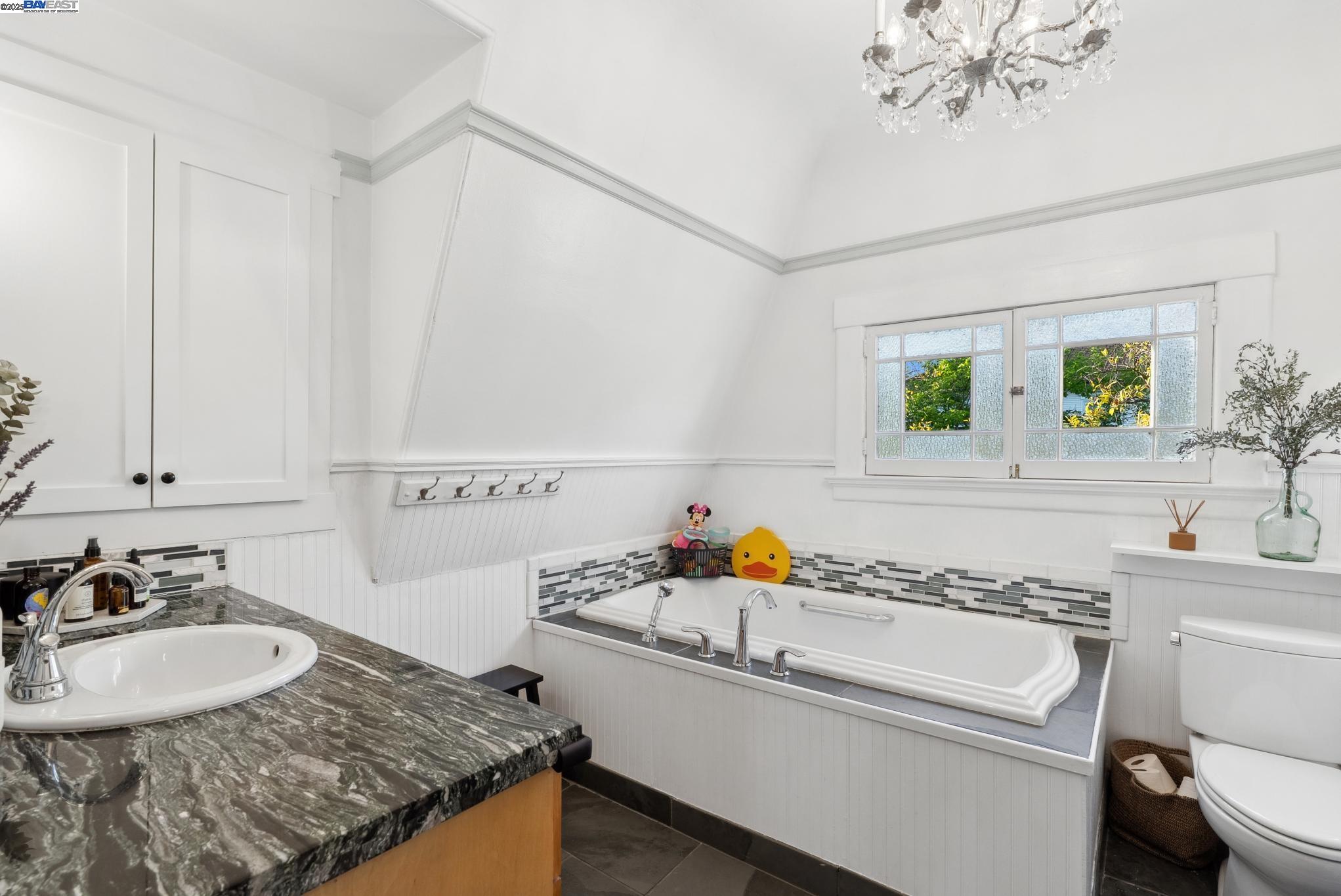Detail Gallery Image 37 of 60 For 1325 Saint Charles St, Alameda,  CA 94501 - 4 Beds | 2 Baths