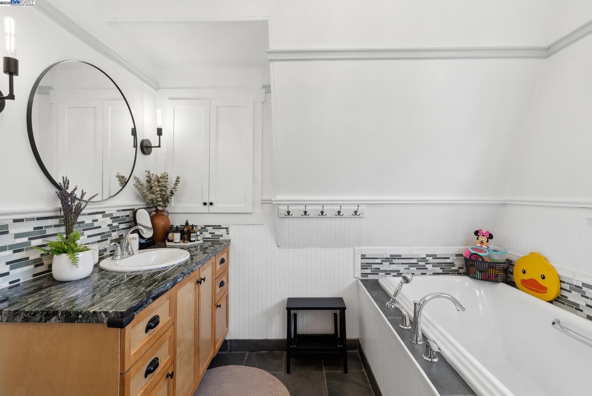 Detail Gallery Image 38 of 60 For 1325 Saint Charles St, Alameda,  CA 94501 - 4 Beds | 2 Baths