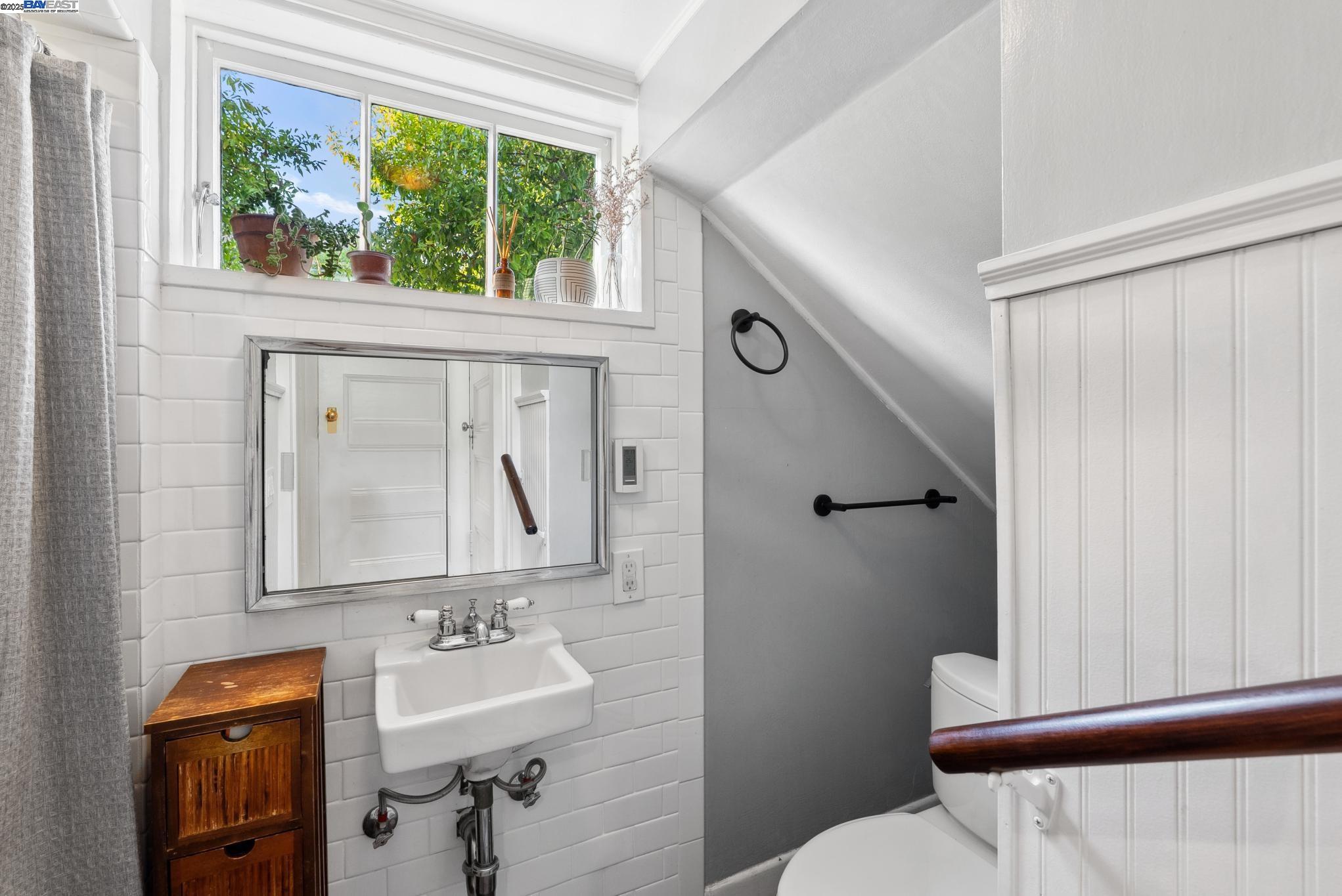 Detail Gallery Image 50 of 60 For 1325 Saint Charles St, Alameda,  CA 94501 - 4 Beds | 2 Baths