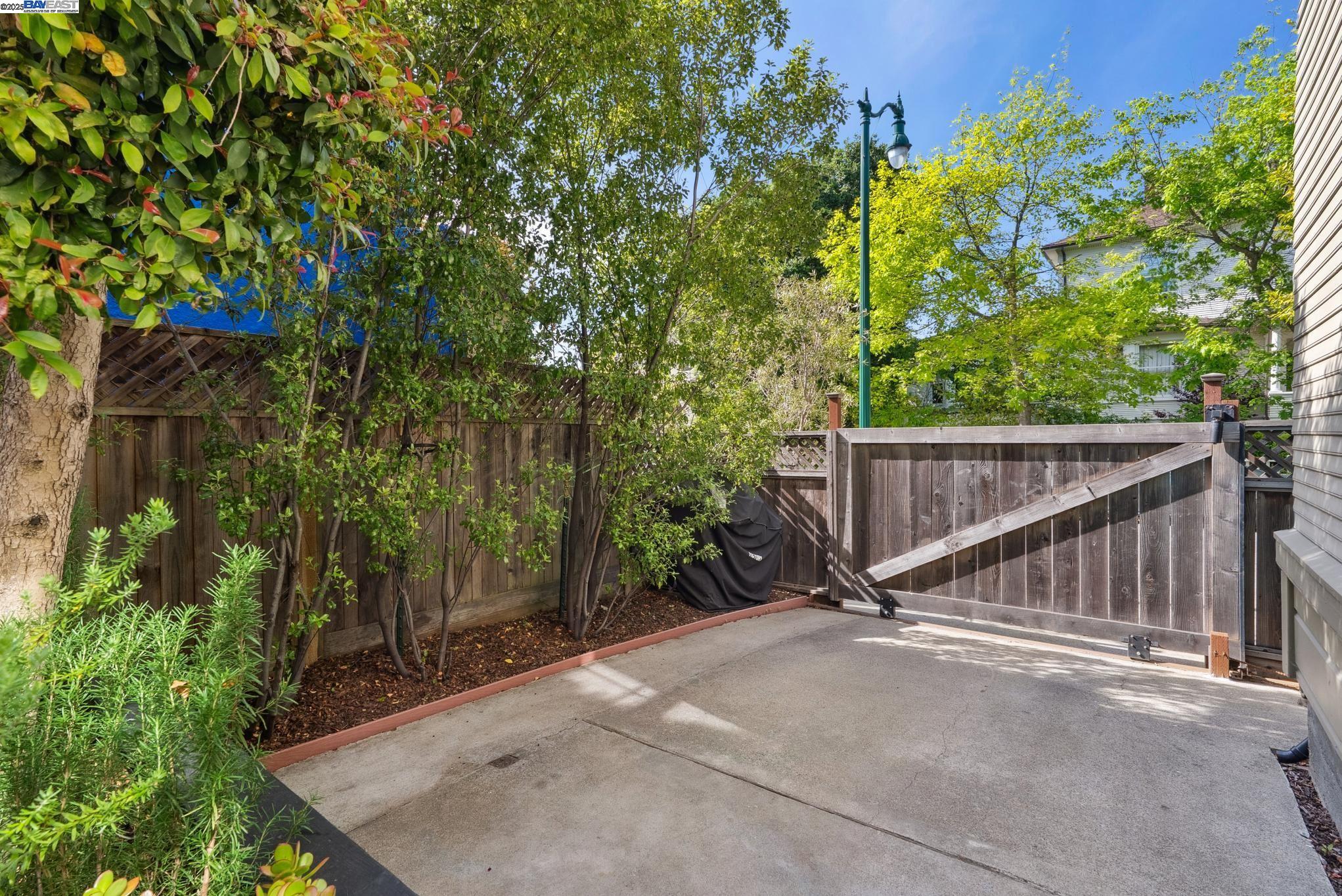 Detail Gallery Image 57 of 60 For 1325 Saint Charles St, Alameda,  CA 94501 - 4 Beds | 2 Baths