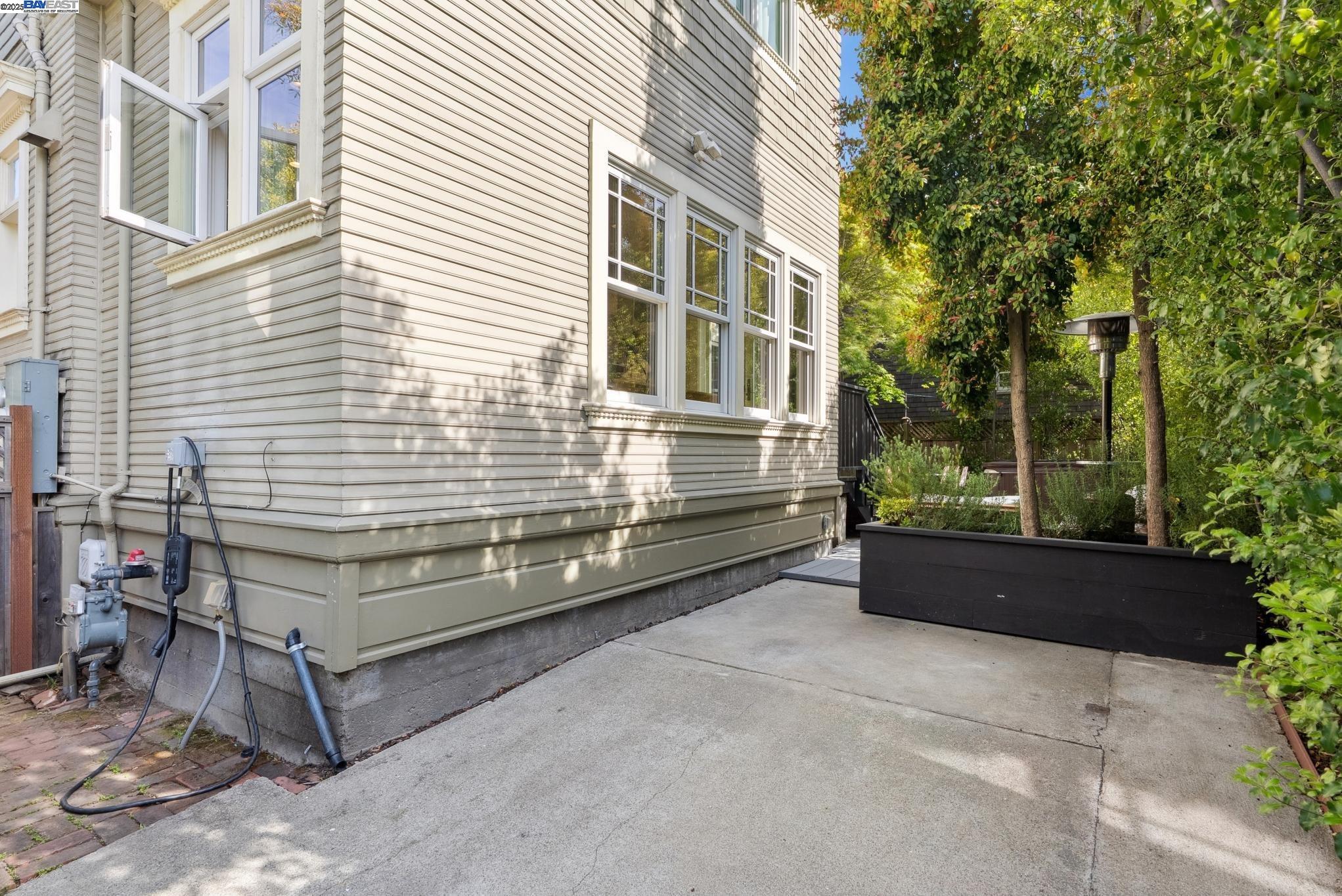 Detail Gallery Image 58 of 60 For 1325 Saint Charles St, Alameda,  CA 94501 - 4 Beds | 2 Baths