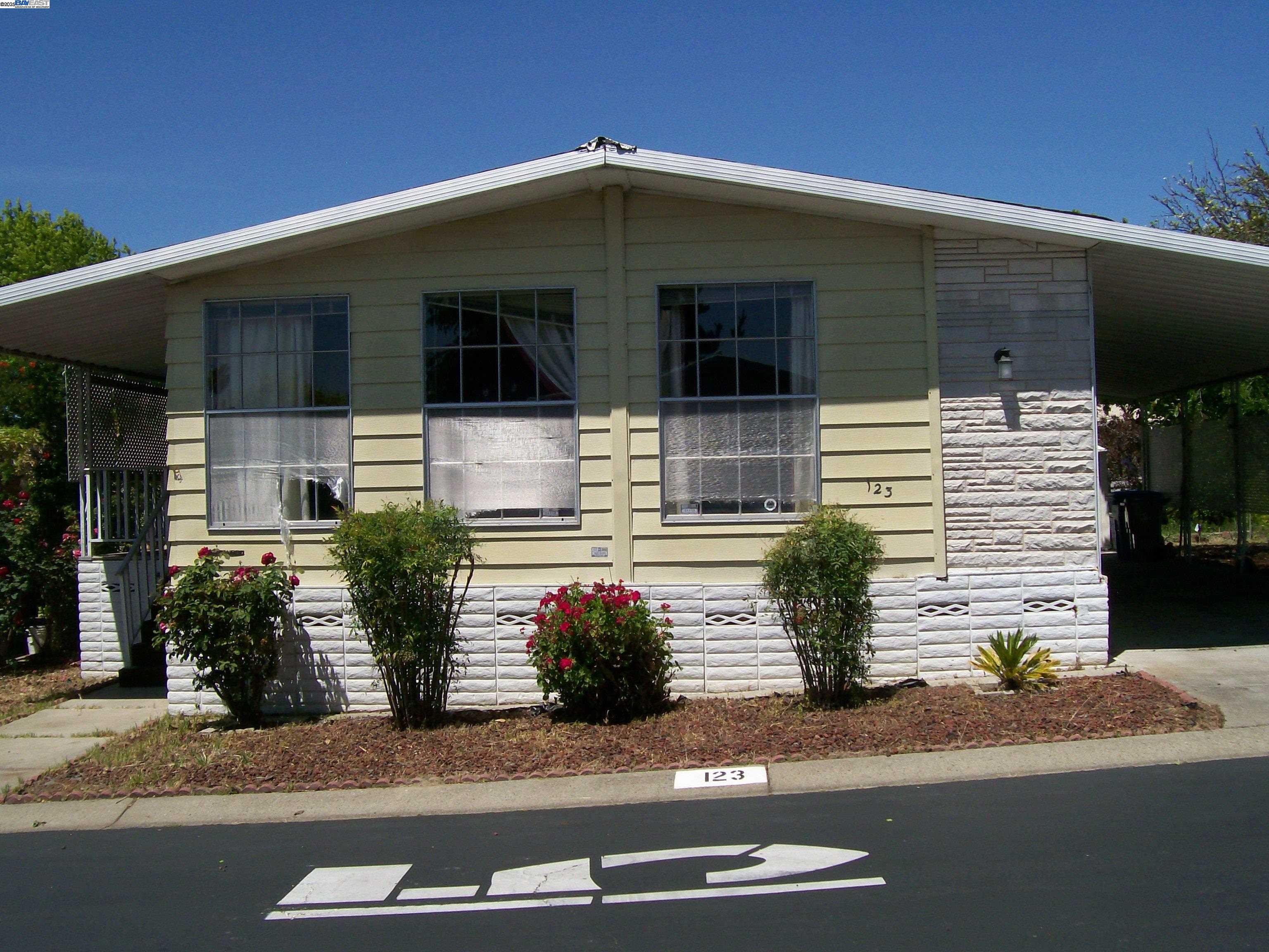 Detail Gallery Image 2 of 24 For 123 Madrone Way, Union City,  CA 94587 - 2 Beds | 2 Baths
