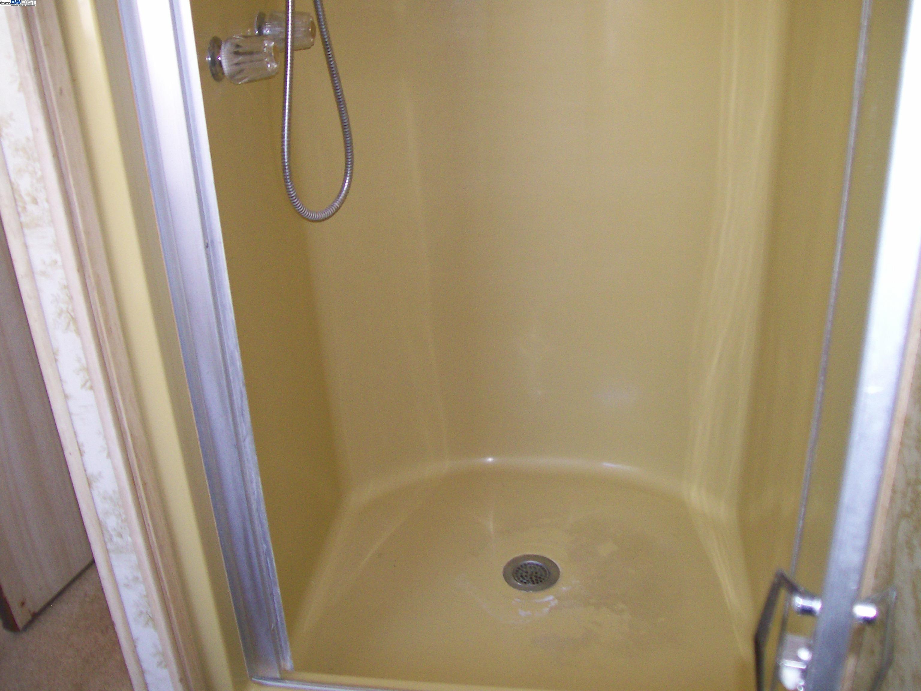 Detail Gallery Image 5 of 24 For 123 Madrone Way, Union City,  CA 94587 - 2 Beds | 2 Baths