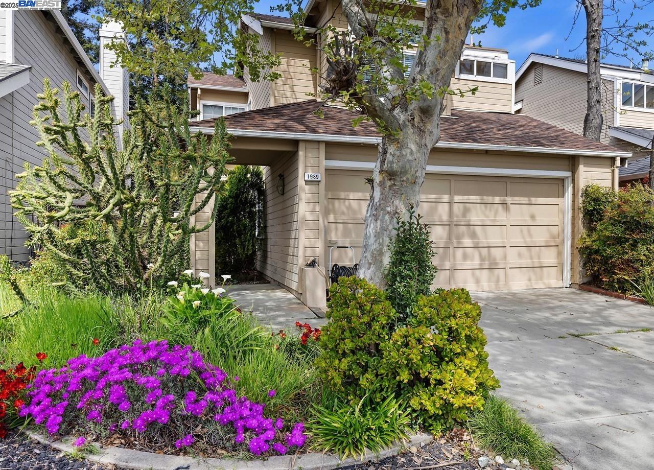 Detail Gallery Image 1 of 17 For 1989 Rheem Dr, Pleasanton,  CA 94588 - 3 Beds | 3 Baths