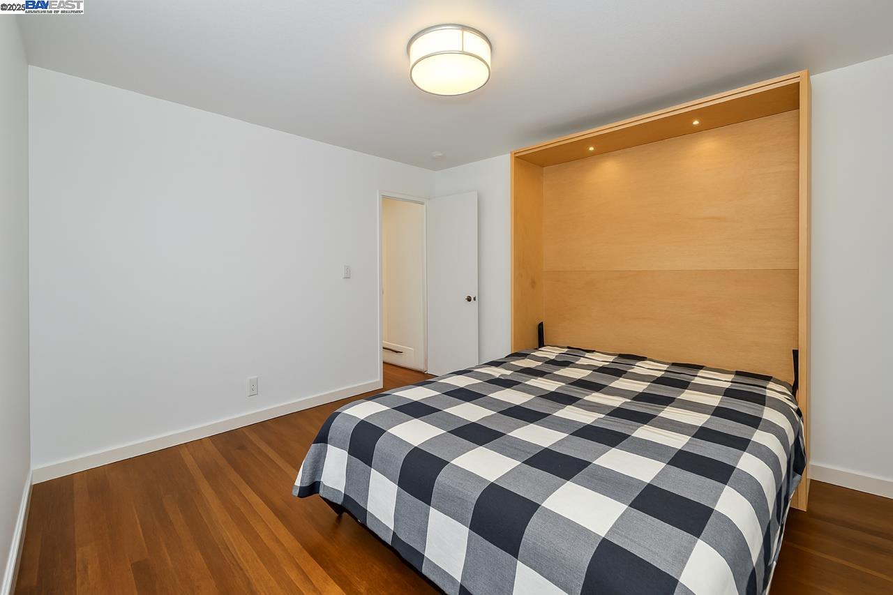 Detail Gallery Image 16 of 26 For 1365 Scott Street #1,  San Francisco,  CA 94115 - 2 Beds | 1/1 Baths