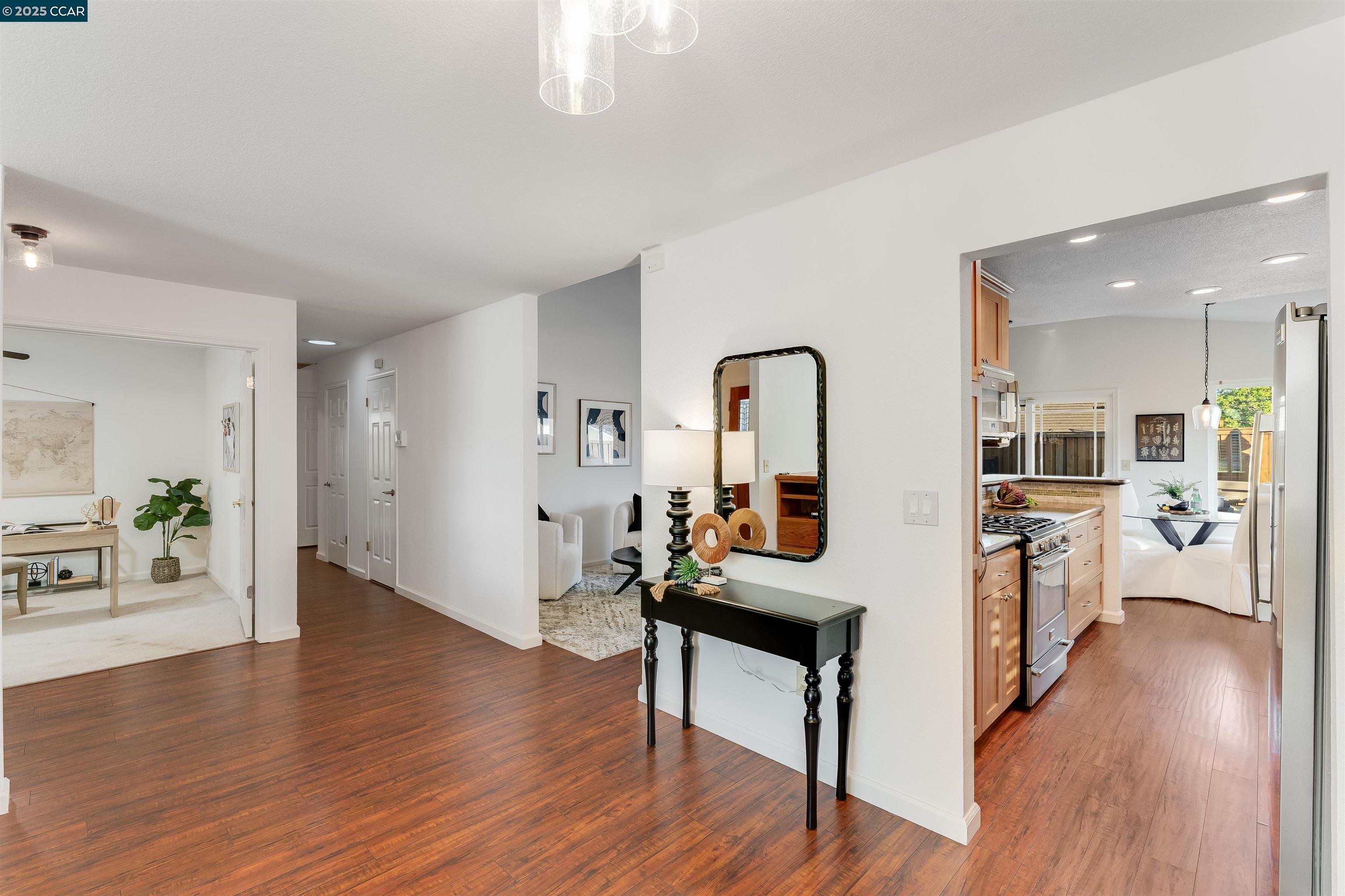 Detail Gallery Image 10 of 43 For 1438 Landahl Ct, Benicia,  CA 94510 - 4 Beds | 3 Baths