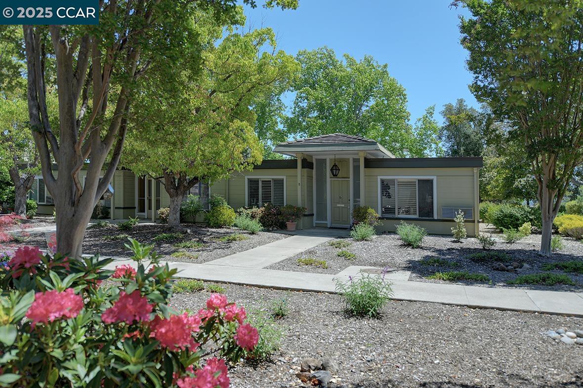 Detail Gallery Image 1 of 1 For 1296 Skycrest Dr #8,  Walnut Creek,  CA 94595 - 2 Beds | 2 Baths