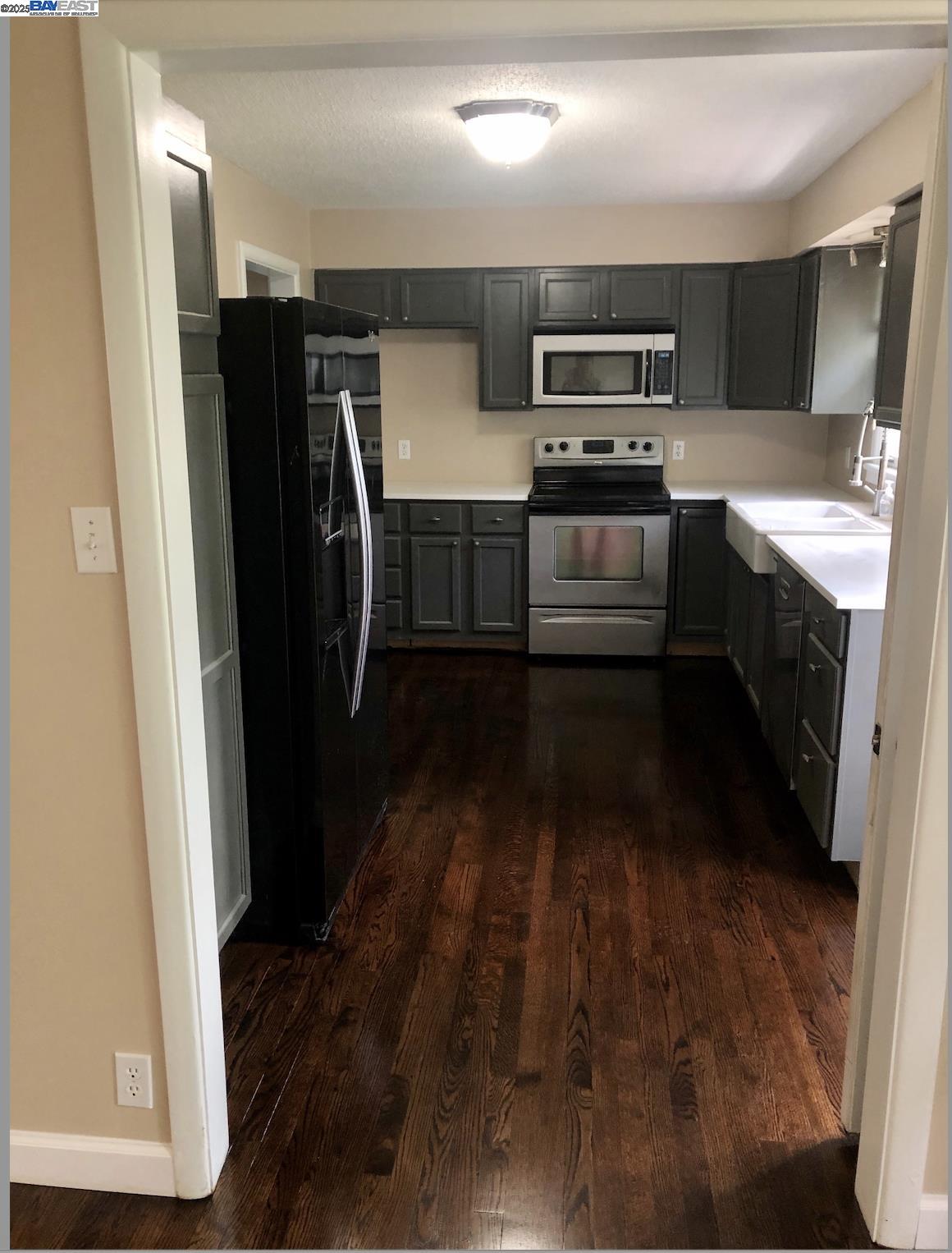 3 Ed Mar Ter, Cornell, Missouri 63050, 3 Bedrooms Bedrooms, 9 Rooms Rooms,2 BathroomsBathrooms,Residential Lease,For Rent,3 Ed Mar Ter,41096222
