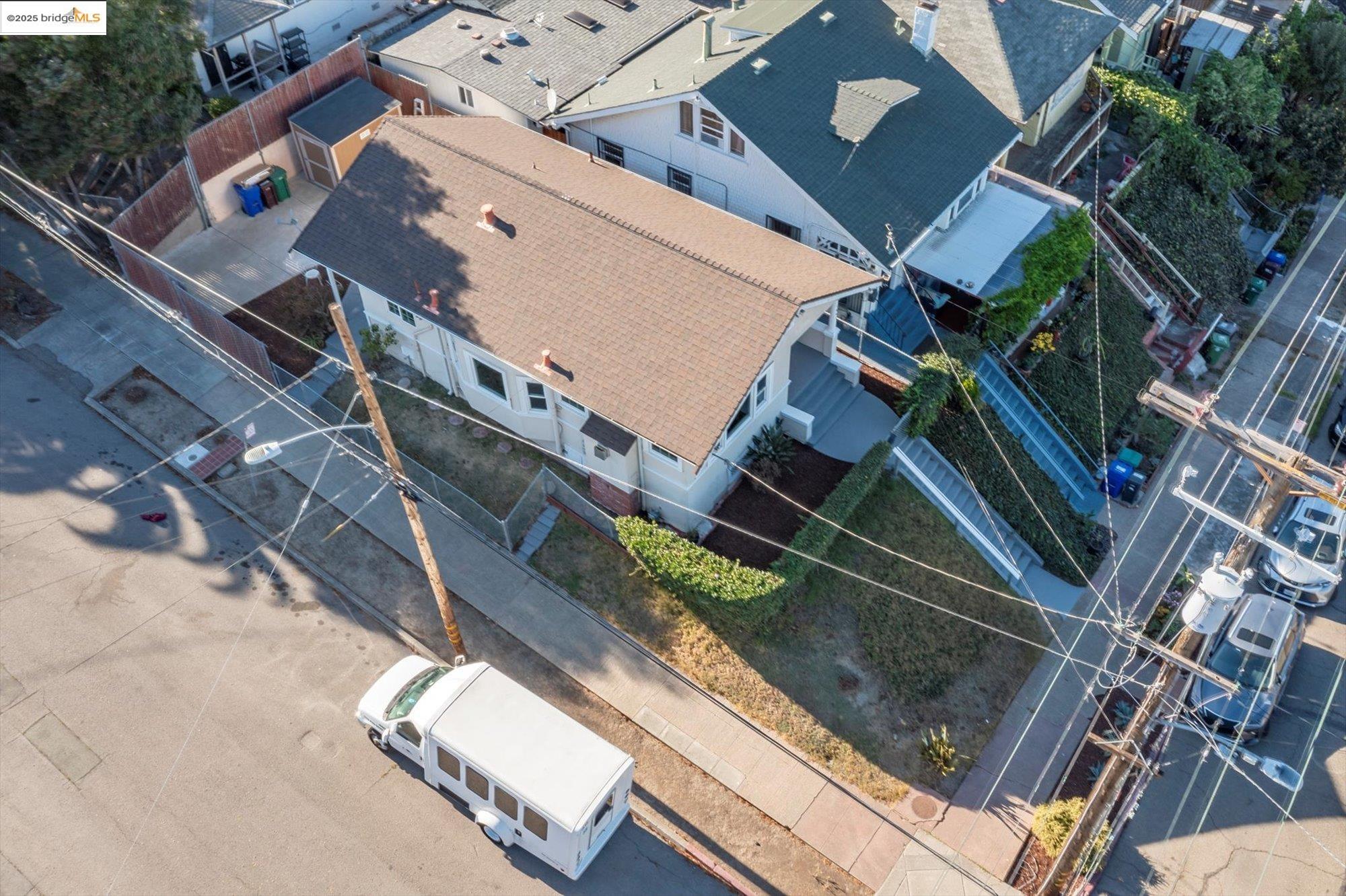 Detail Gallery Image 27 of 35 For 1641 E 20th Street, Oakland,  CA 94606 - 2 Beds | 1 Baths