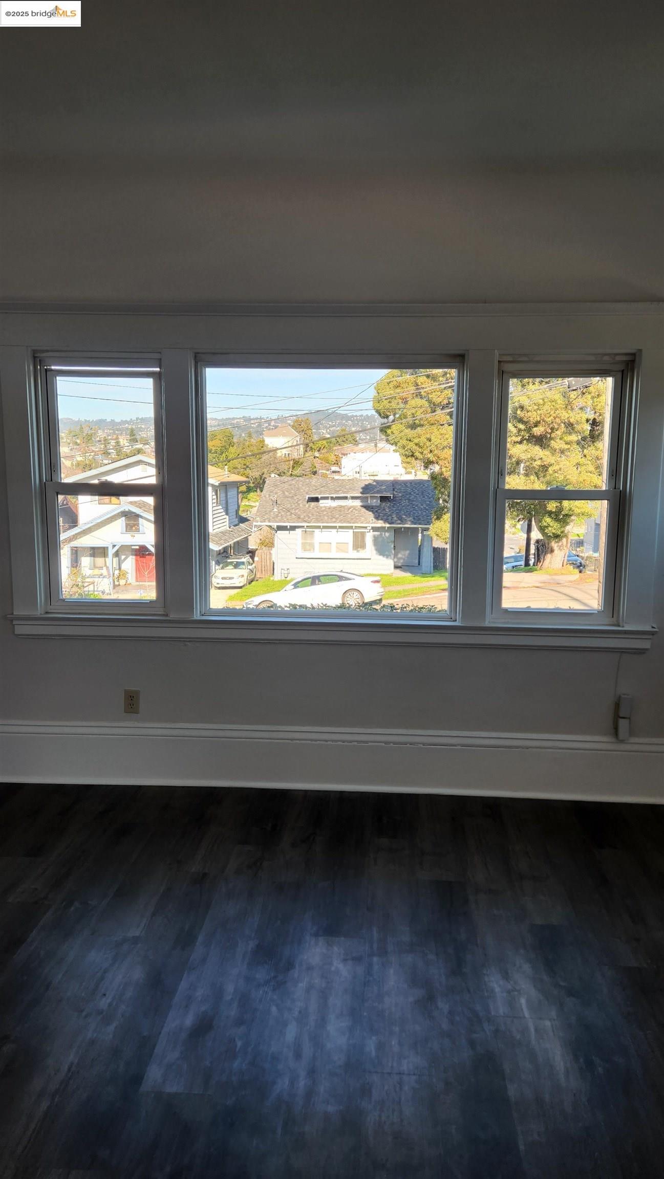 Detail Gallery Image 32 of 35 For 1641 E 20th Street, Oakland,  CA 94606 - 2 Beds | 1 Baths