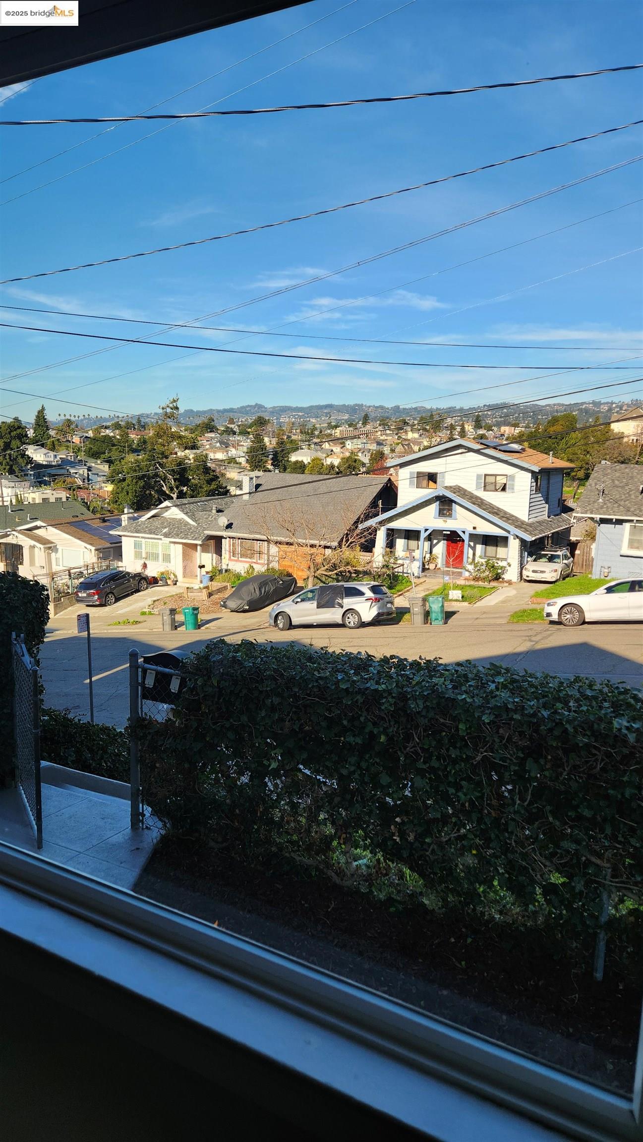 Detail Gallery Image 33 of 35 For 1641 E 20th Street, Oakland,  CA 94606 - 2 Beds | 1 Baths