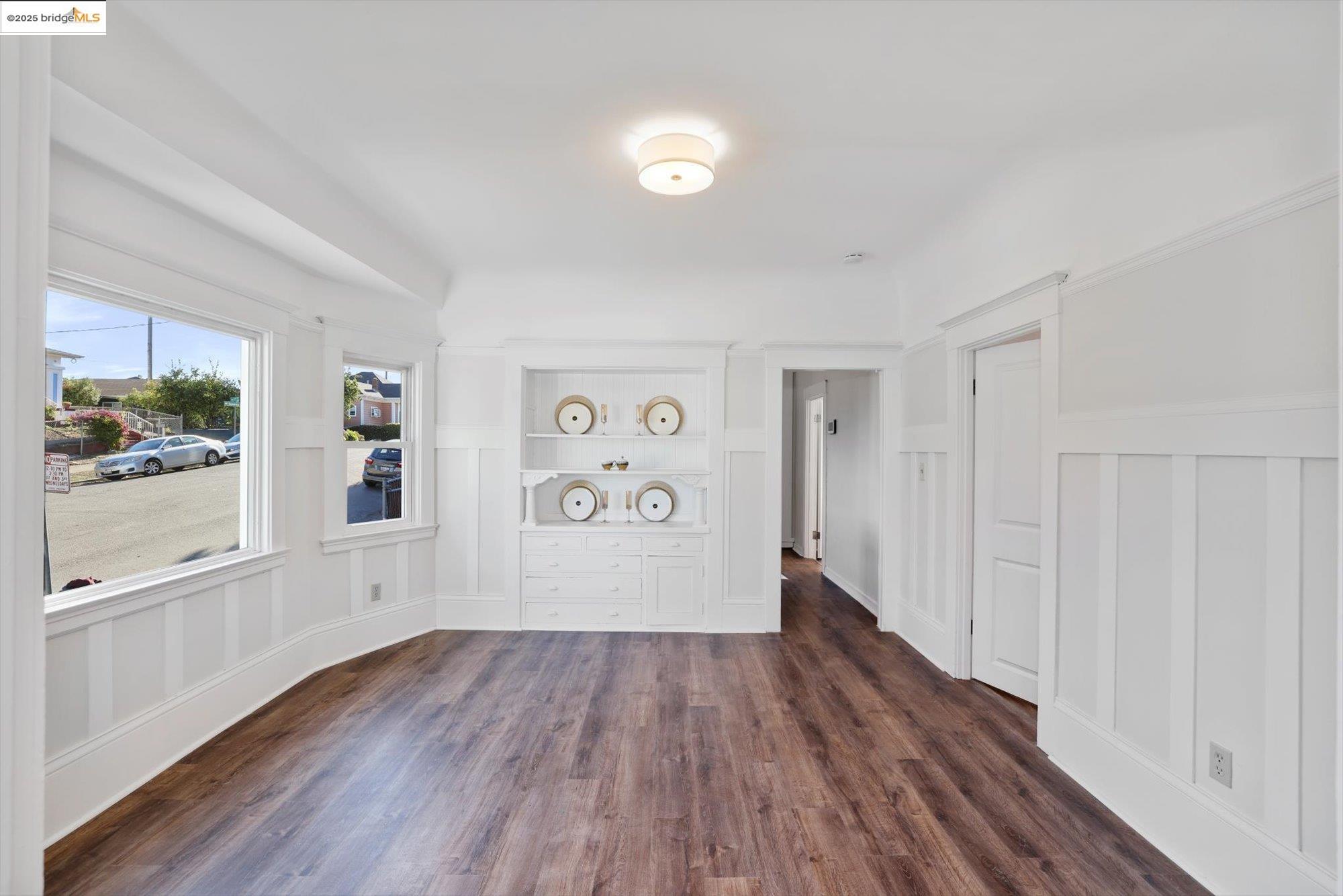 Detail Gallery Image 9 of 35 For 1641 E 20th Street, Oakland,  CA 94606 - 2 Beds | 1 Baths