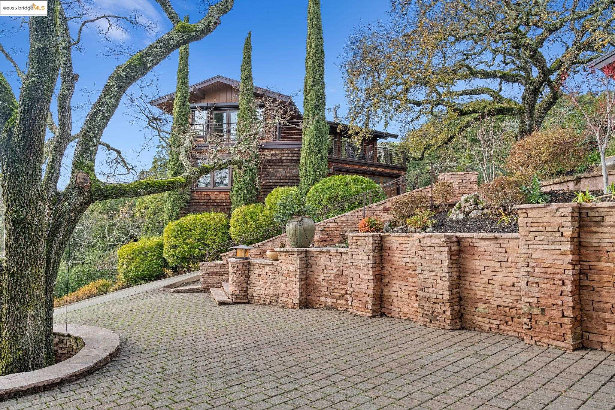 Detail Gallery Image 11 of 12 For 4110 Happy Valley Rd, Lafayette,  CA 94549 - 6 Beds | 6 Baths