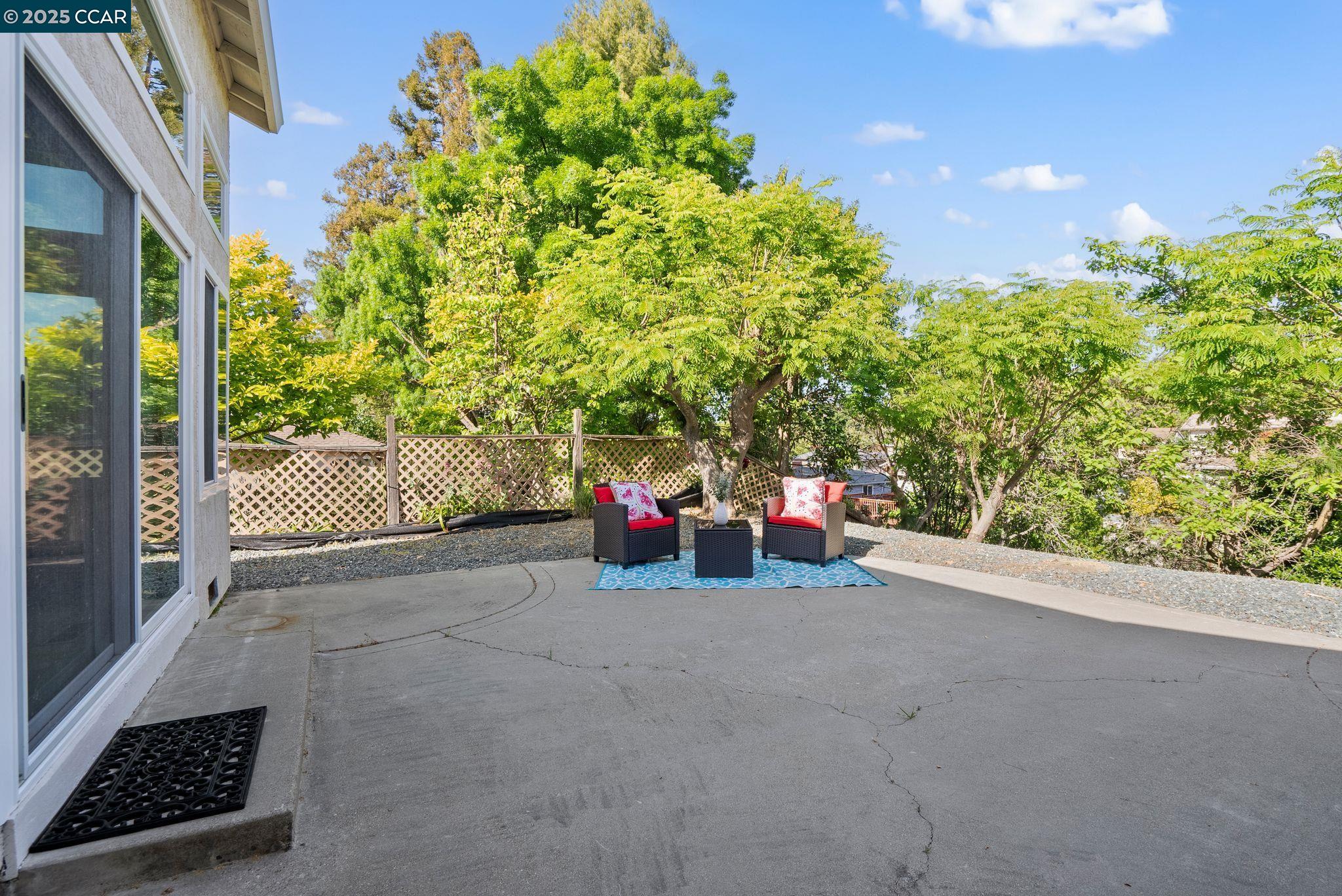 Detail Gallery Image 31 of 35 For 2526 Holly View Drive, Martinez,  CA 94553 - 3 Beds | 2 Baths