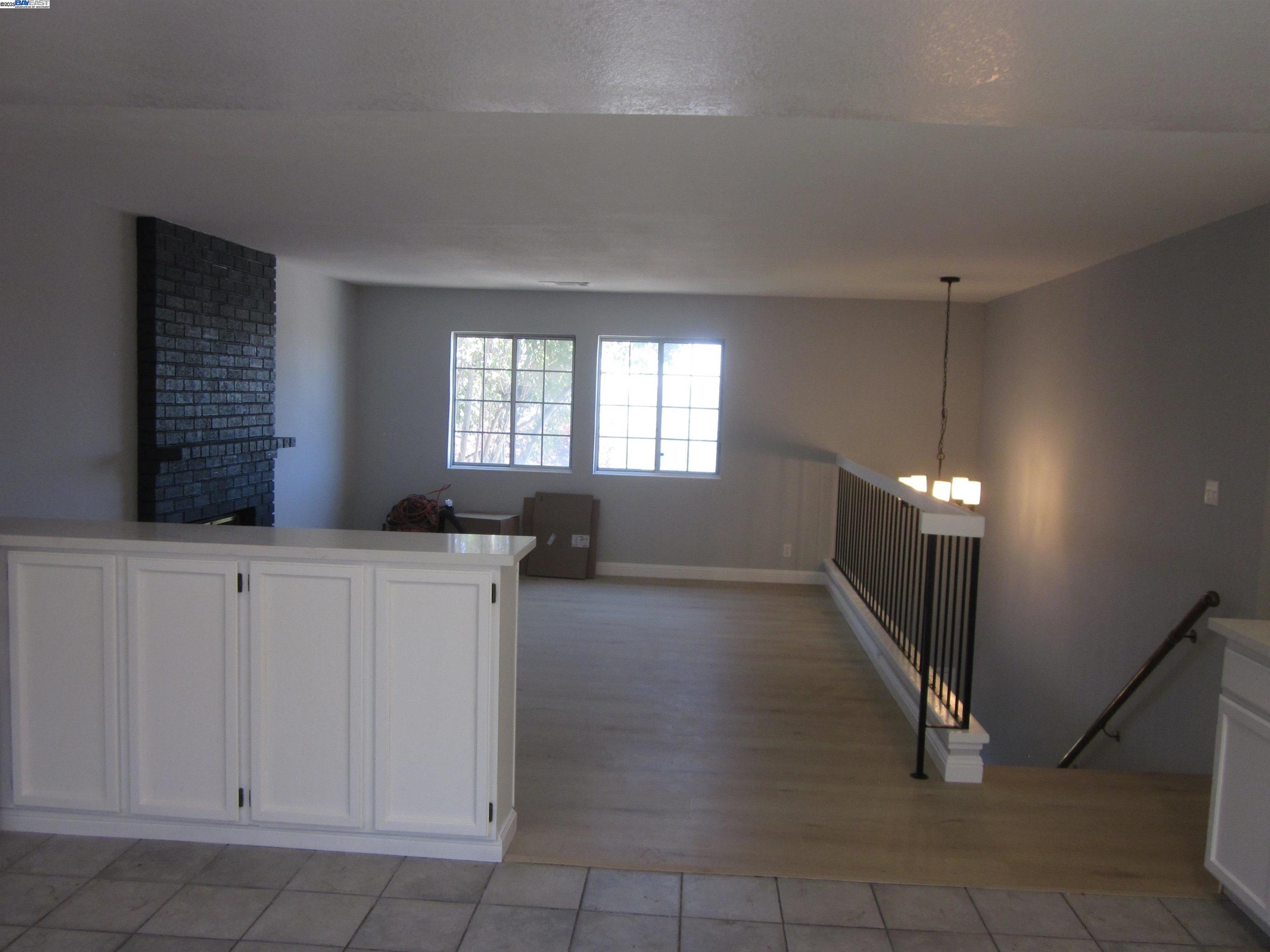 Detail Gallery Image 14 of 43 For 23239 Ernest Ct., Hayward,  CA 94541 - 3 Beds | 2 Baths