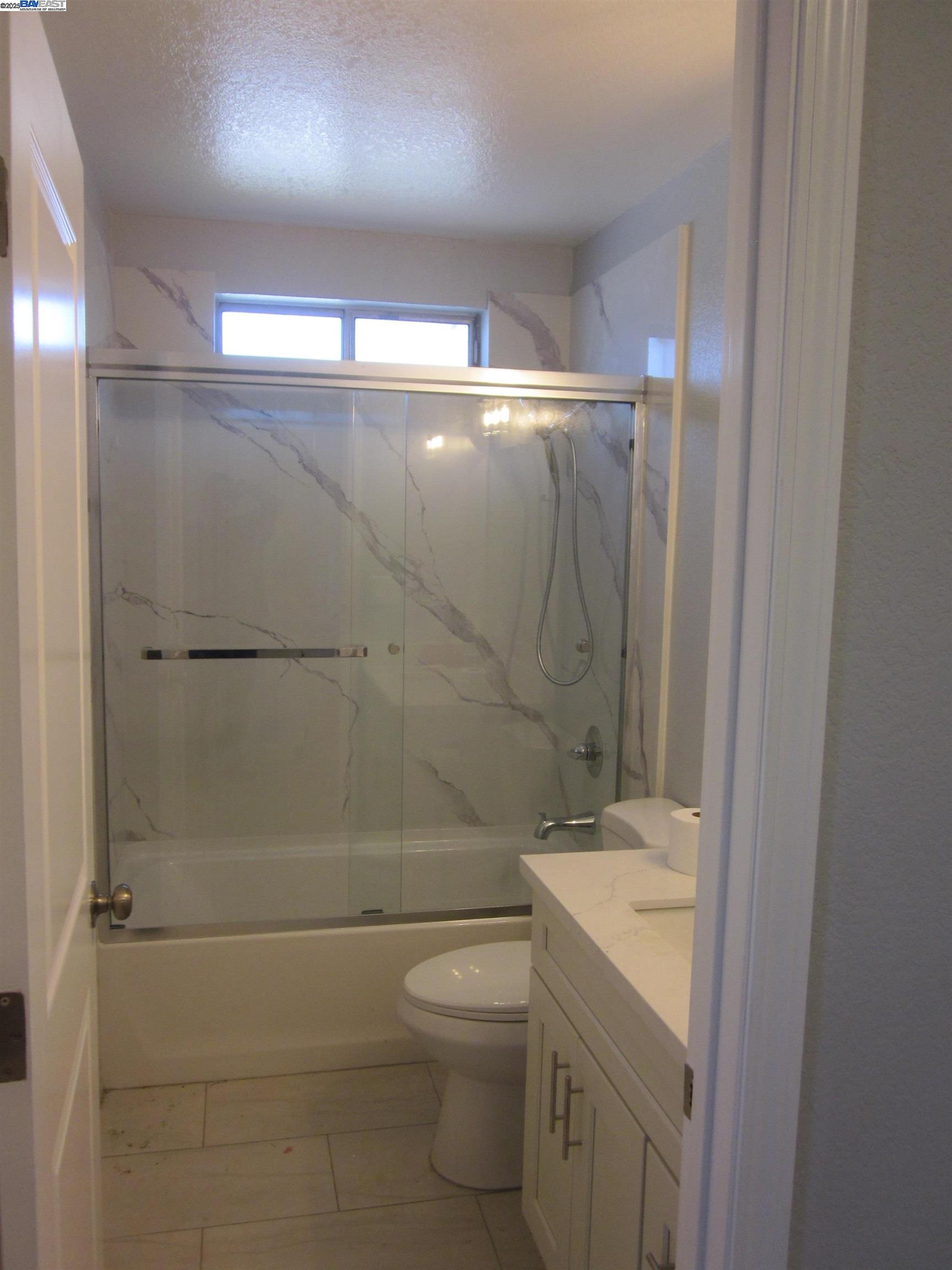 Detail Gallery Image 19 of 43 For 23239 Ernest Ct., Hayward,  CA 94541 - 3 Beds | 2 Baths