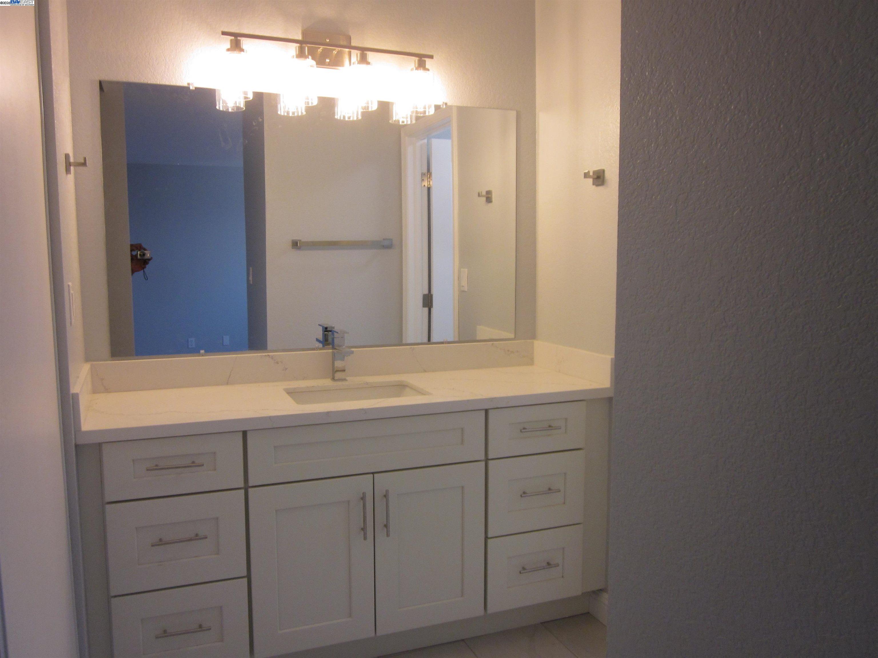 Detail Gallery Image 26 of 43 For 23239 Ernest Ct., Hayward,  CA 94541 - 3 Beds | 2 Baths