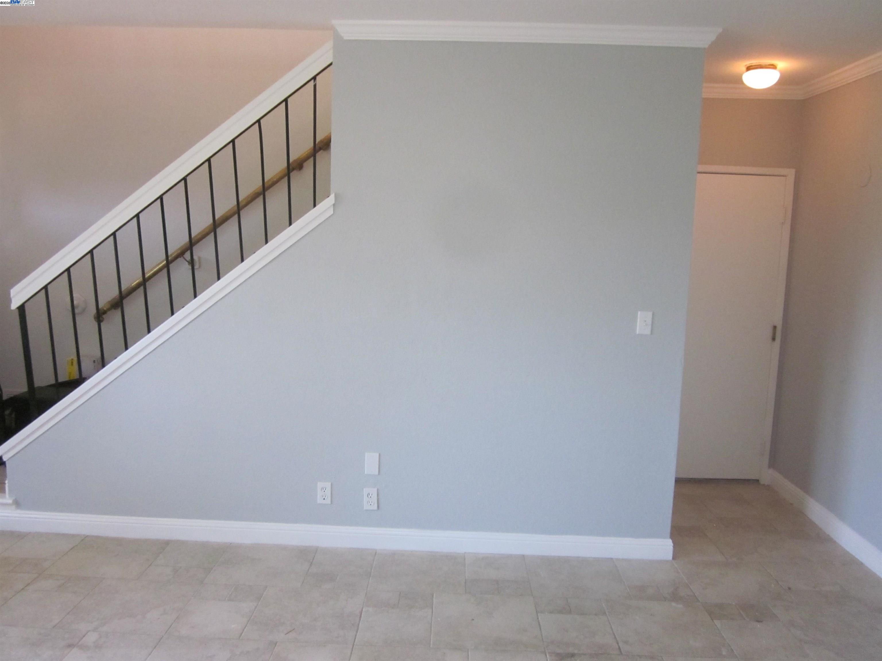 Detail Gallery Image 6 of 43 For 23239 Ernest Ct., Hayward,  CA 94541 - 3 Beds | 2 Baths