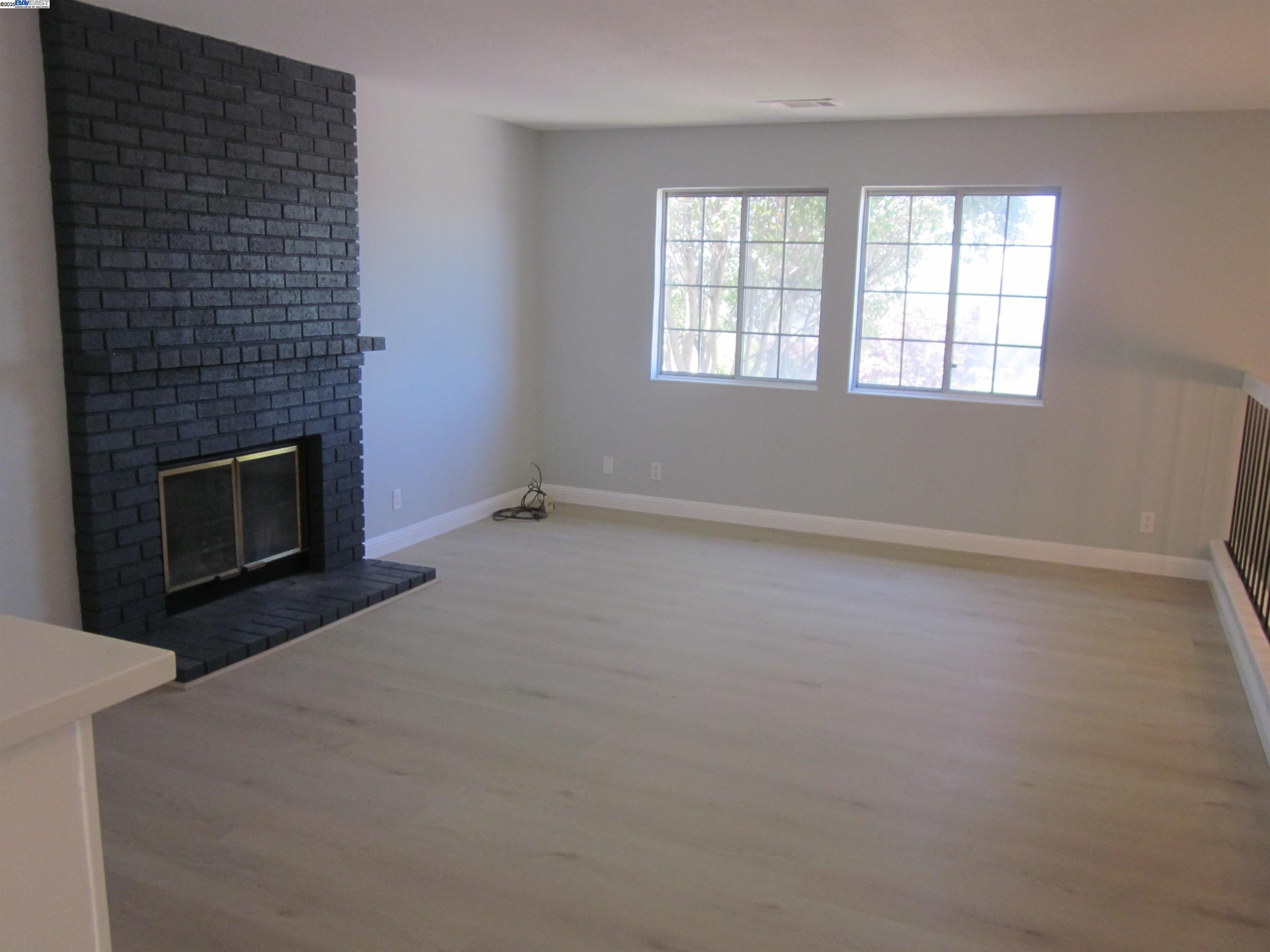 Detail Gallery Image 9 of 43 For 23239 Ernest Ct., Hayward,  CA 94541 - 3 Beds | 2 Baths