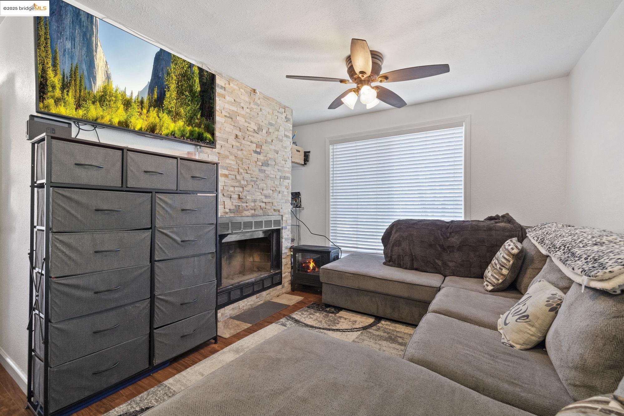 Detail Gallery Image 14 of 45 For 18447 Elm Avenue, Tuolumne,  CA 95379 - – Beds | – Baths