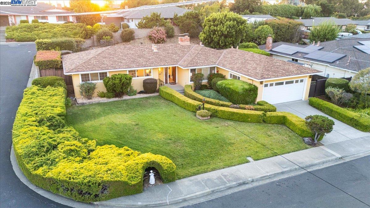 Detail Gallery Image 1 of 58 For 25631 Paul Ct, Hayward,  CA 94541 - 3 Beds | 2 Baths