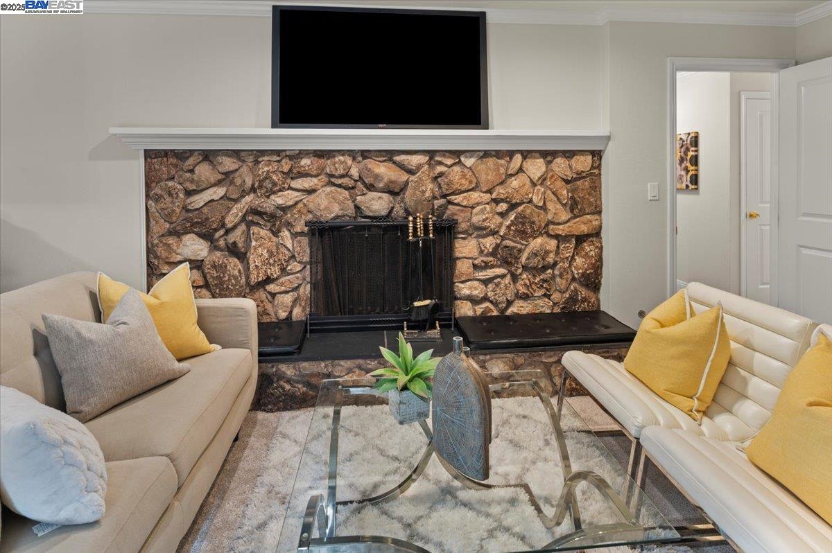 Detail Gallery Image 14 of 58 For 25631 Paul Ct, Hayward,  CA 94541 - 3 Beds | 2 Baths
