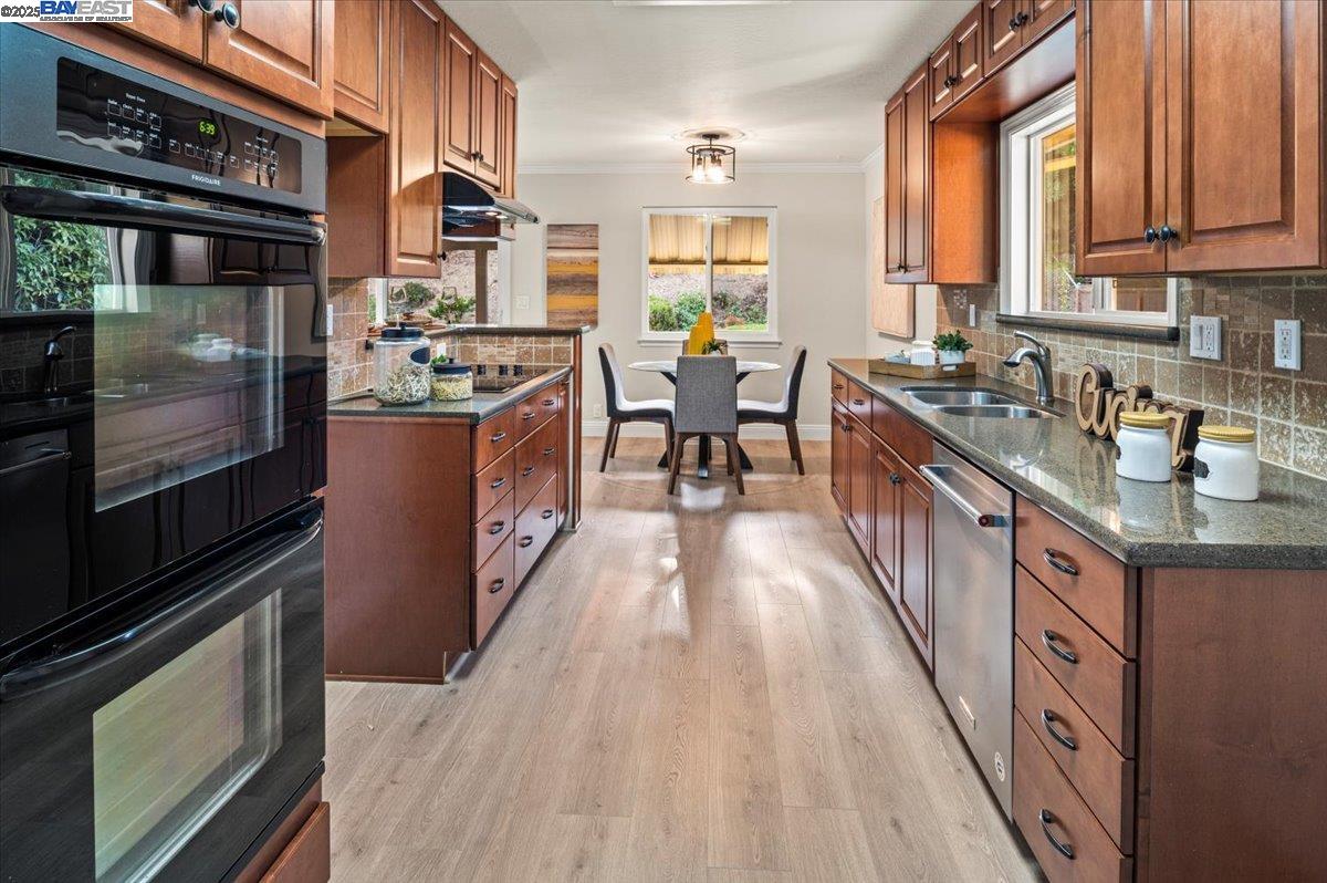 Detail Gallery Image 17 of 58 For 25631 Paul Ct, Hayward,  CA 94541 - 3 Beds | 2 Baths