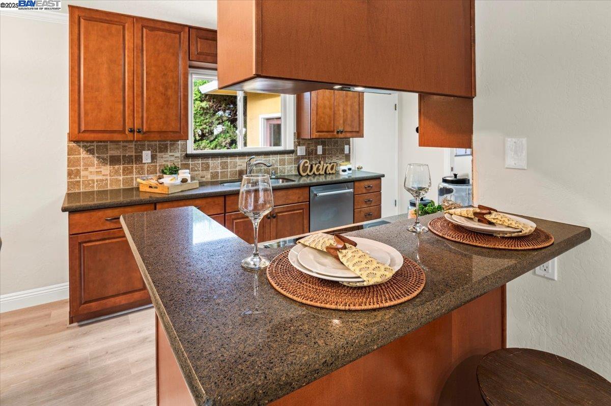 Detail Gallery Image 22 of 58 For 25631 Paul Ct, Hayward,  CA 94541 - 3 Beds | 2 Baths