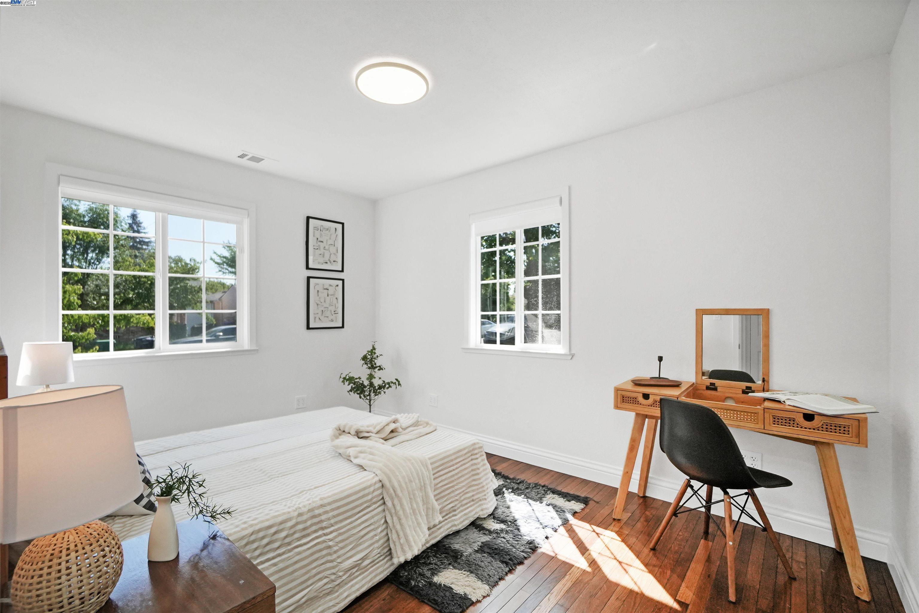 Detail Gallery Image 20 of 37 For 17303 via Andeta, San Lorenzo,  CA 94580 - 3 Beds | 2 Baths