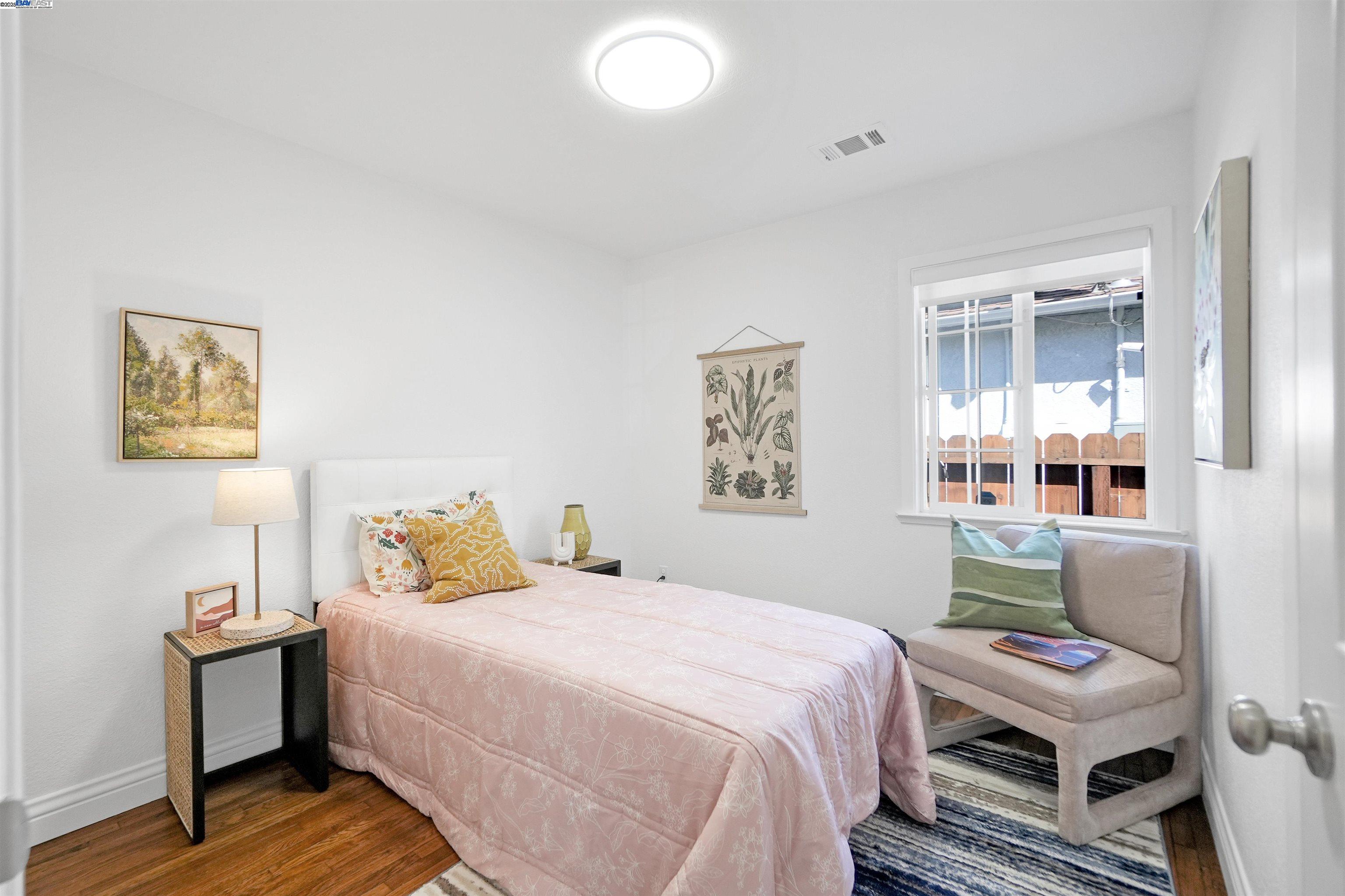 Detail Gallery Image 23 of 37 For 17303 via Andeta, San Lorenzo,  CA 94580 - 3 Beds | 2 Baths