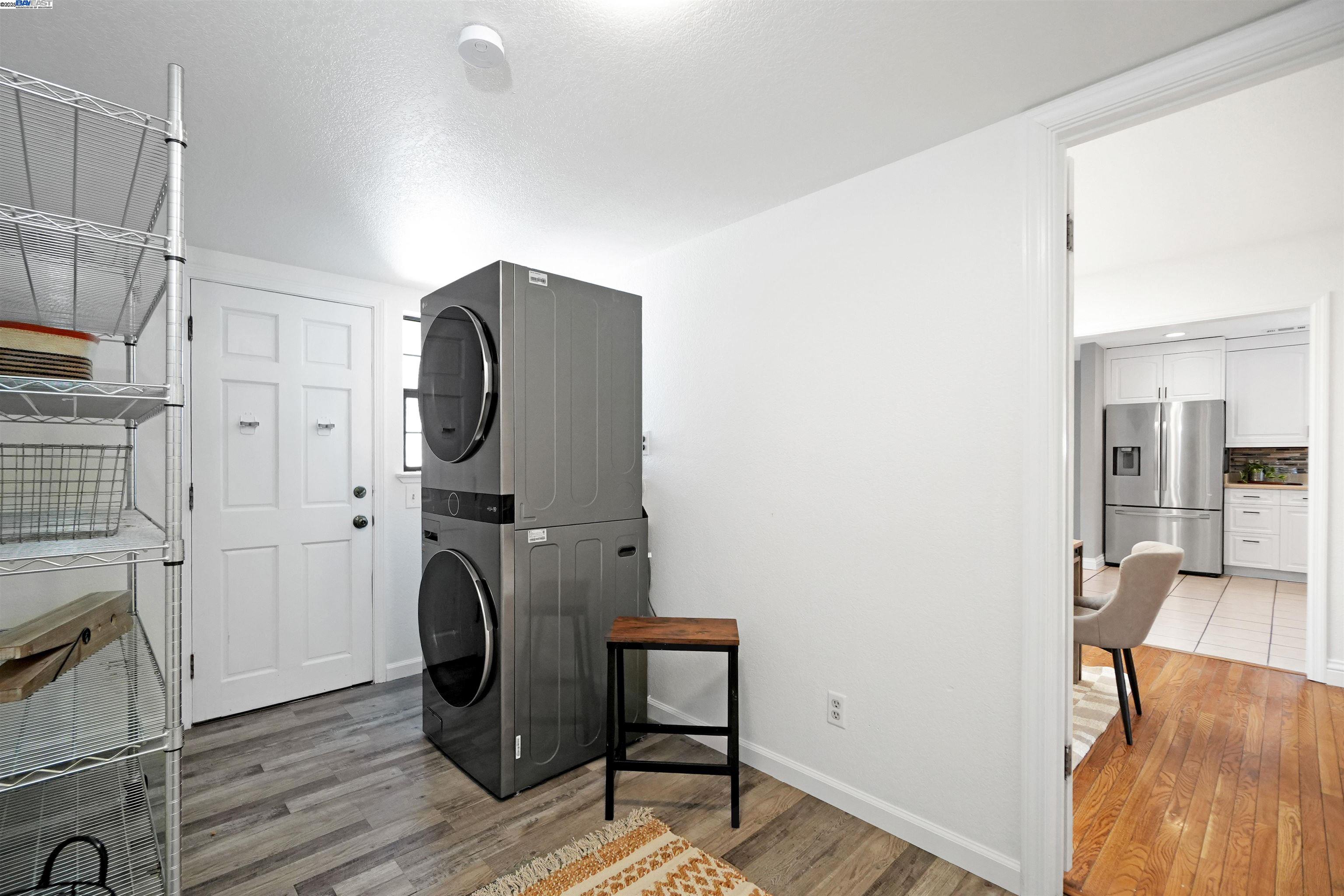 Detail Gallery Image 8 of 37 For 17303 via Andeta, San Lorenzo,  CA 94580 - 3 Beds | 2 Baths