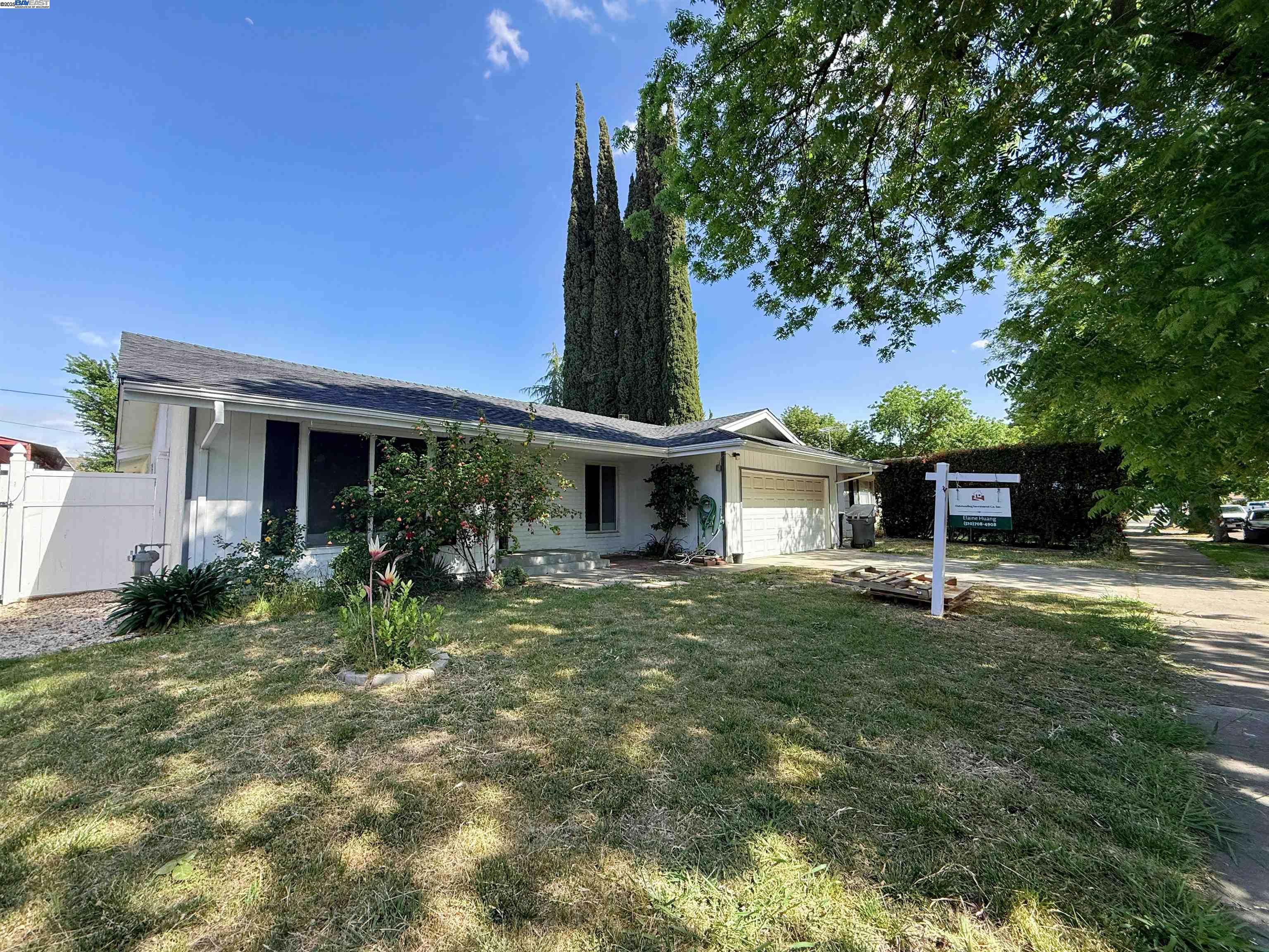 Detail Gallery Image 1 of 1 For 2972 Bedford Dr, Merced,  CA 95340 - 3 Beds | 2 Baths