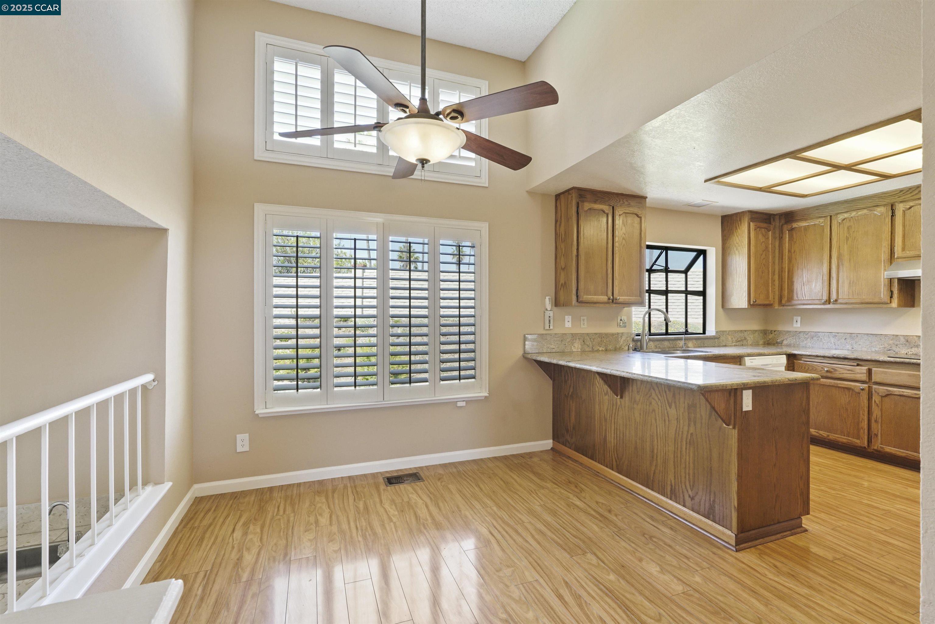 Detail Gallery Image 12 of 31 For 5535 Edgeview Dr, Discovery Bay,  CA 94505 - 4 Beds | 3 Baths