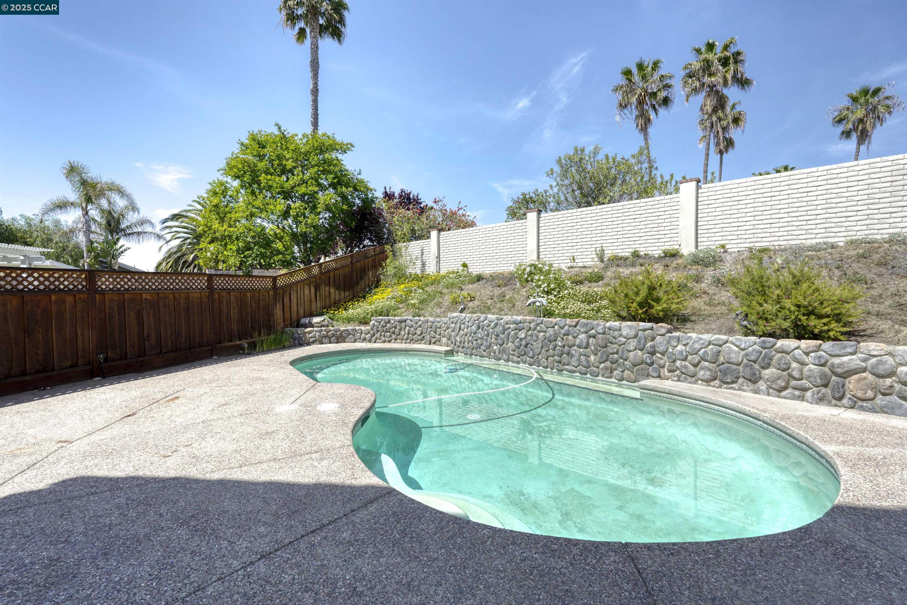 Detail Gallery Image 30 of 31 For 5535 Edgeview Dr, Discovery Bay,  CA 94505 - 4 Beds | 3 Baths