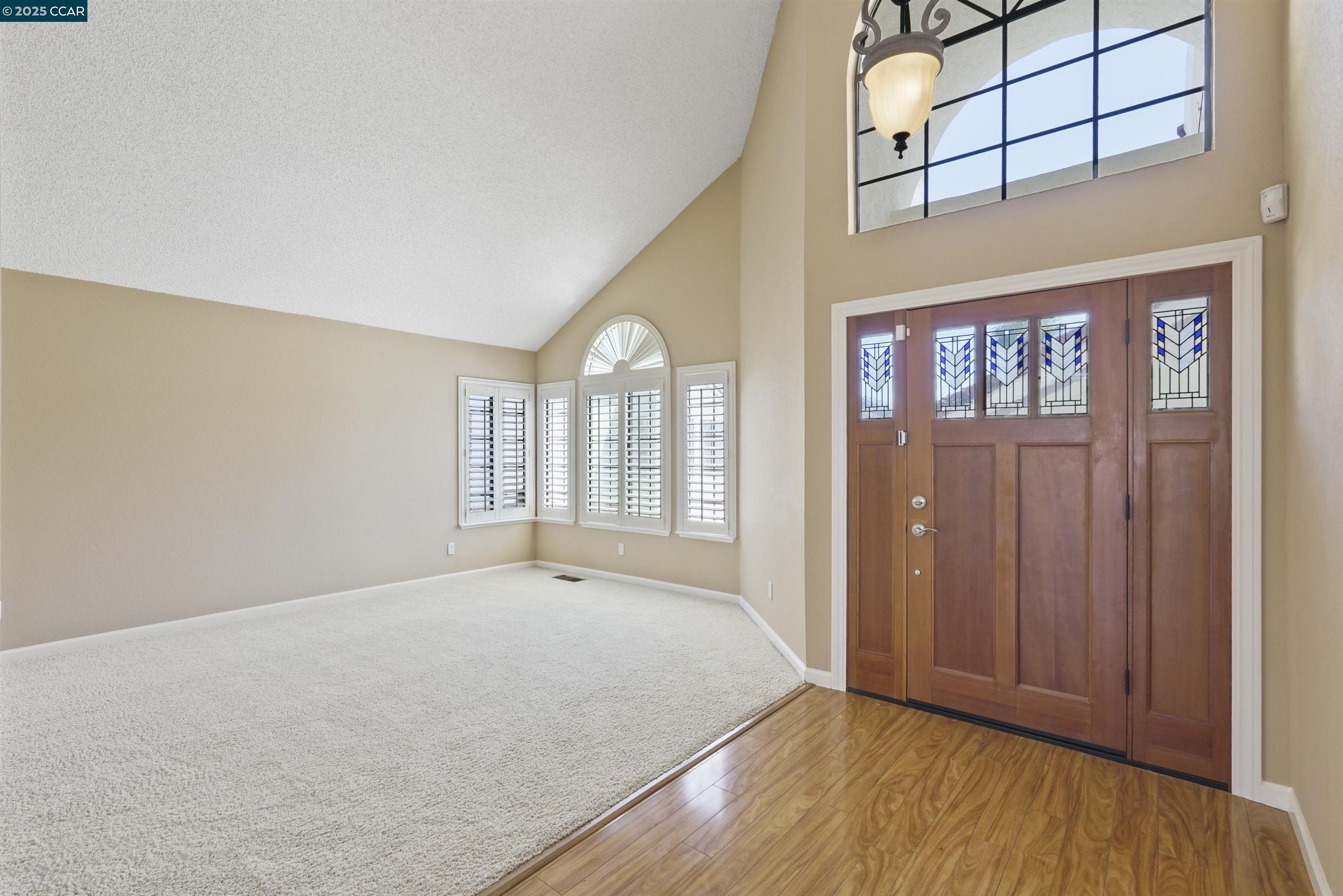 Detail Gallery Image 4 of 31 For 5535 Edgeview Dr, Discovery Bay,  CA 94505 - 4 Beds | 3 Baths