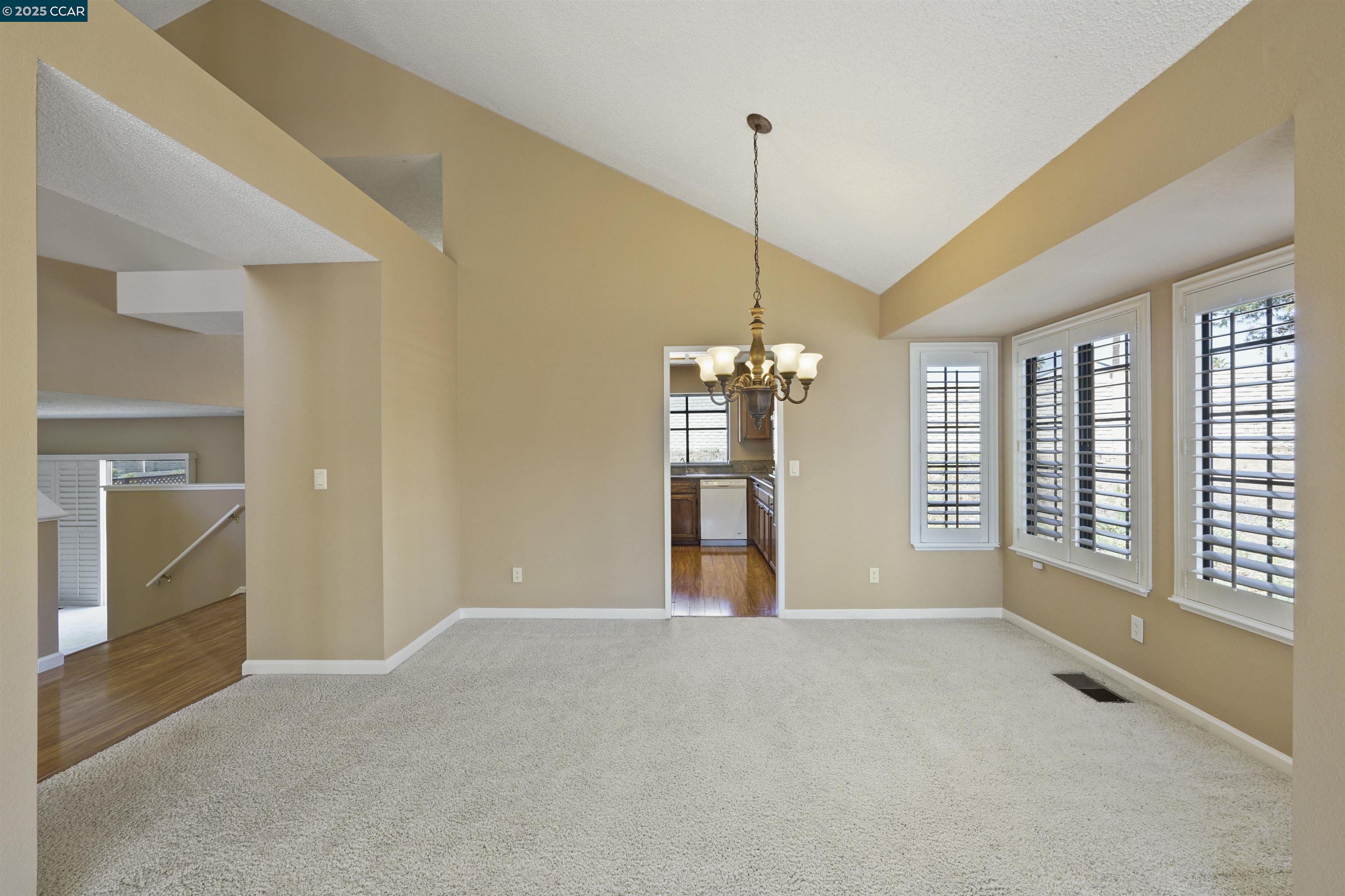 Detail Gallery Image 7 of 31 For 5535 Edgeview Dr, Discovery Bay,  CA 94505 - 4 Beds | 3 Baths