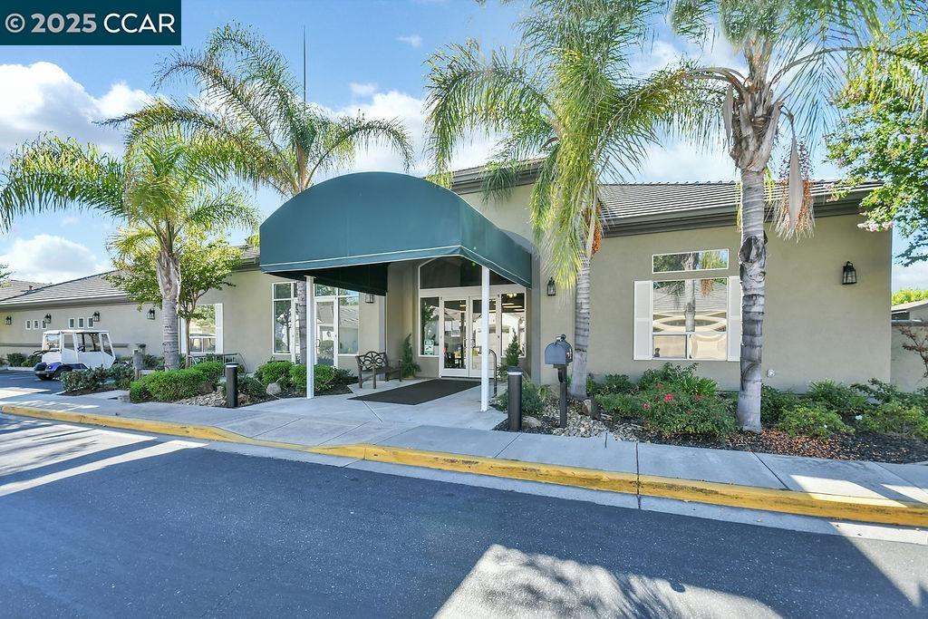 Detail Gallery Image 18 of 25 For 290 Black Amber Way, Brentwood,  CA 94513 - 2 Beds | 2 Baths