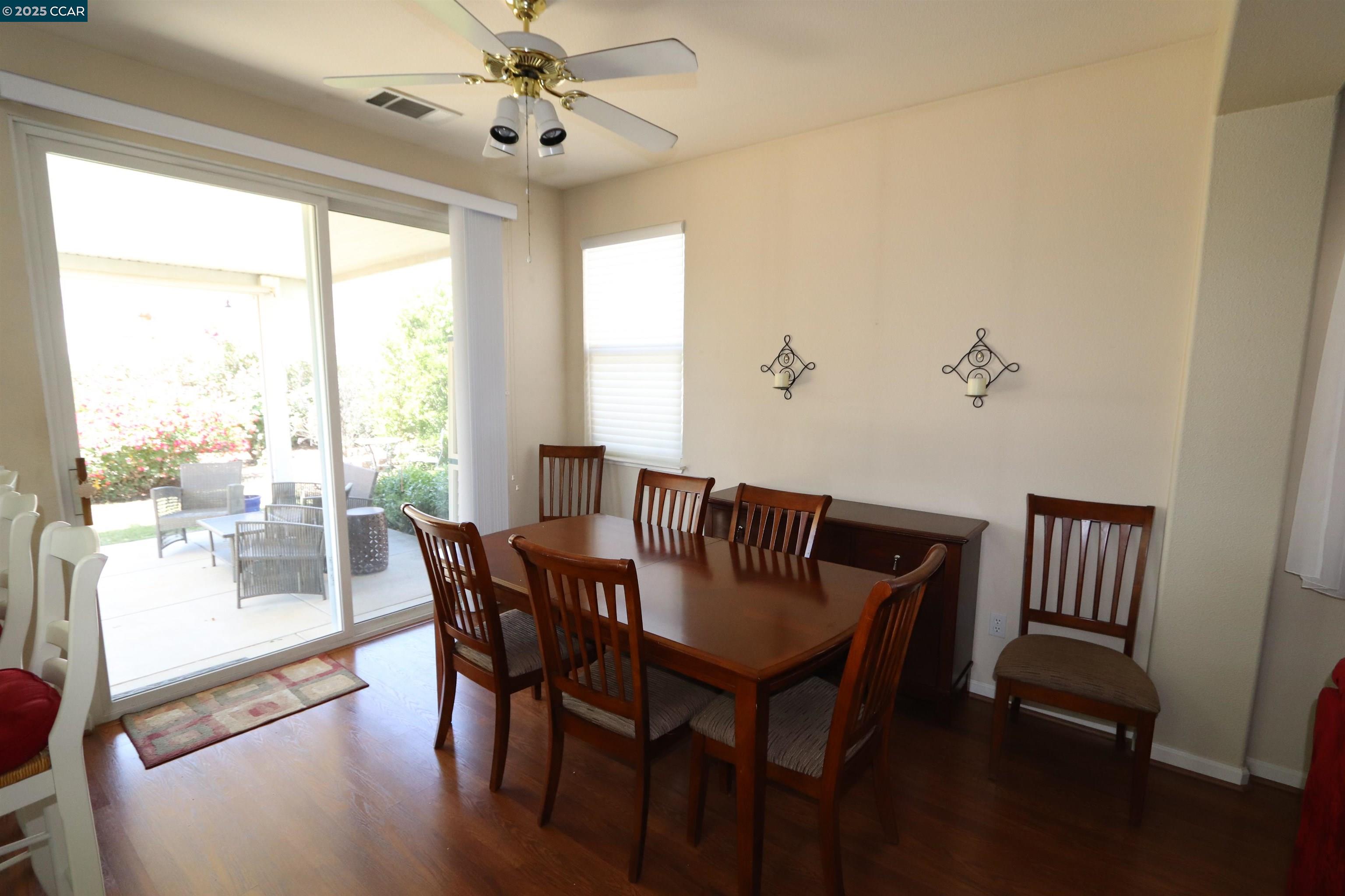 Detail Gallery Image 6 of 25 For 290 Black Amber Way, Brentwood,  CA 94513 - 2 Beds | 2 Baths