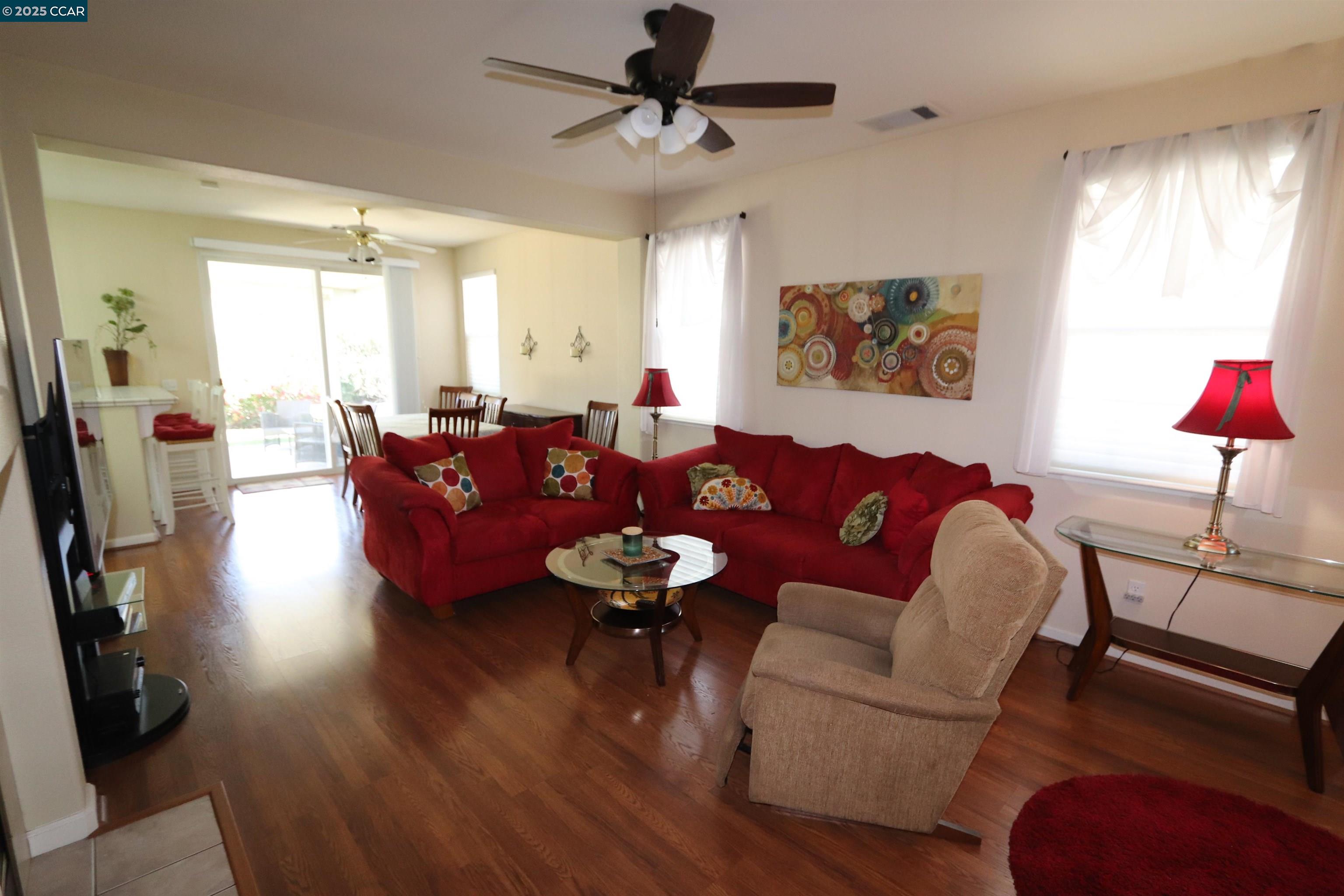 Detail Gallery Image 8 of 25 For 290 Black Amber Way, Brentwood,  CA 94513 - 2 Beds | 2 Baths