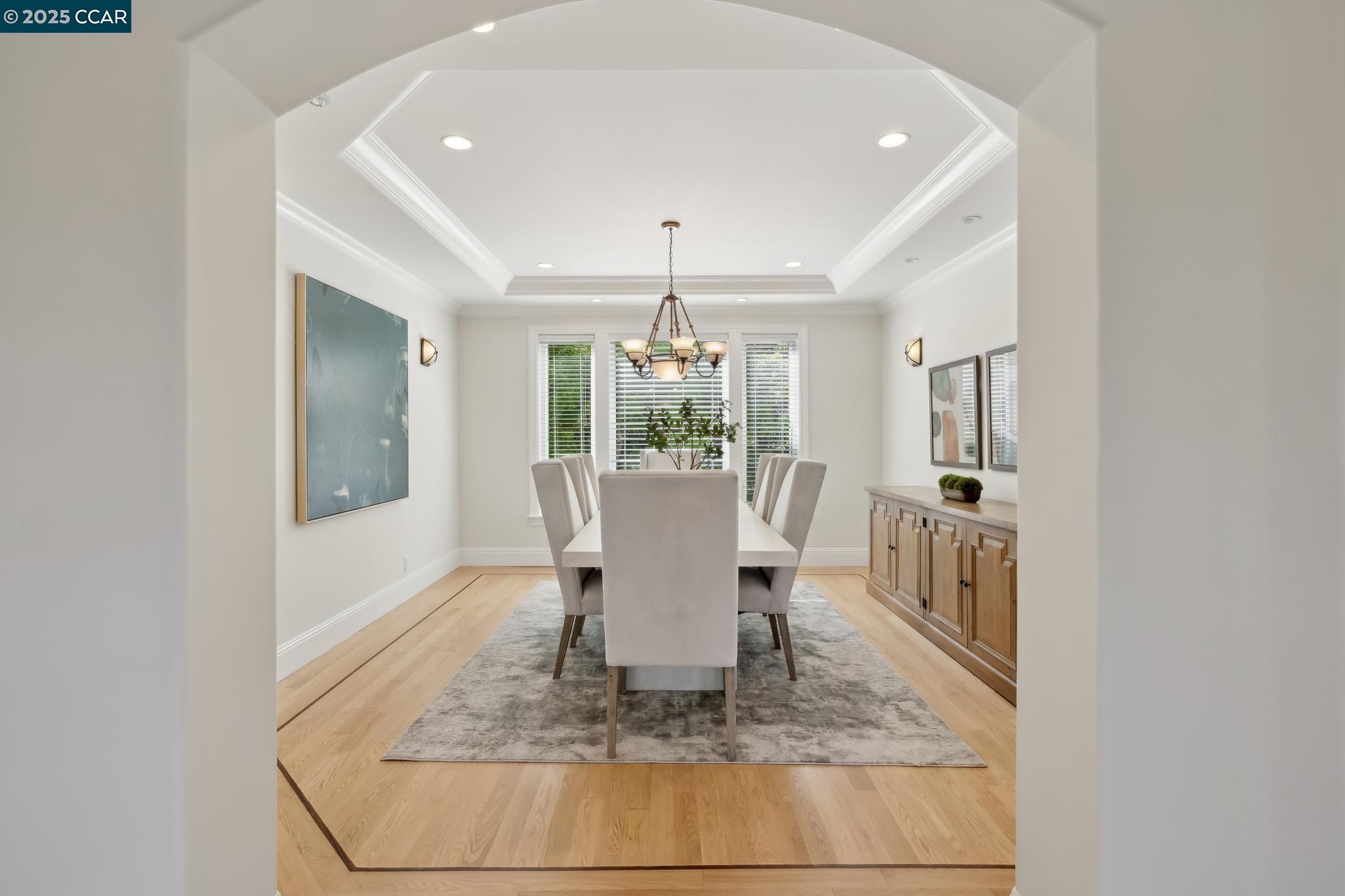 Detail Gallery Image 16 of 60 For 135 Dean Rd, Alamo,  CA 94507 - 6 Beds | 5/1 Baths