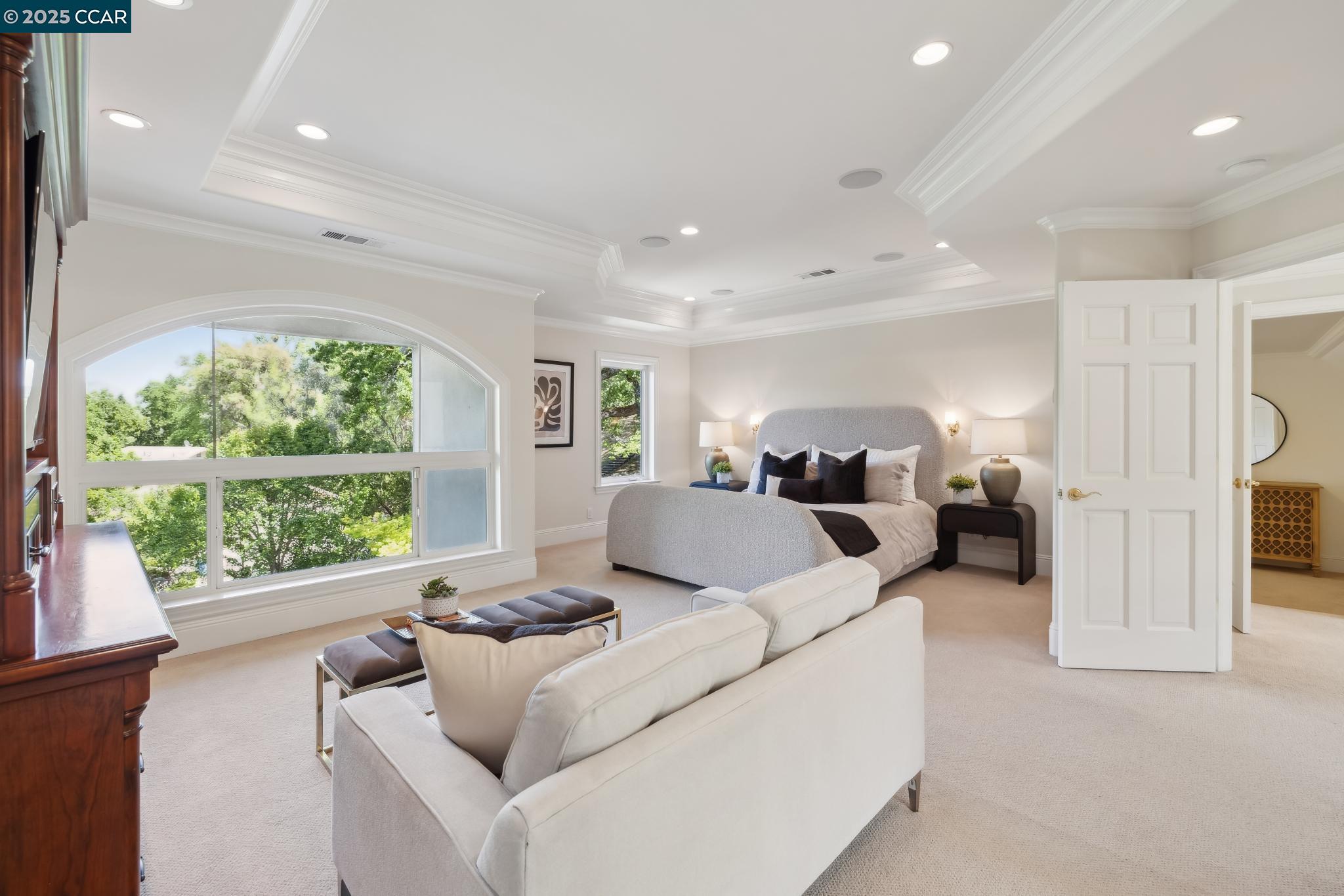 Detail Gallery Image 22 of 60 For 135 Dean Rd, Alamo,  CA 94507 - 6 Beds | 5/1 Baths