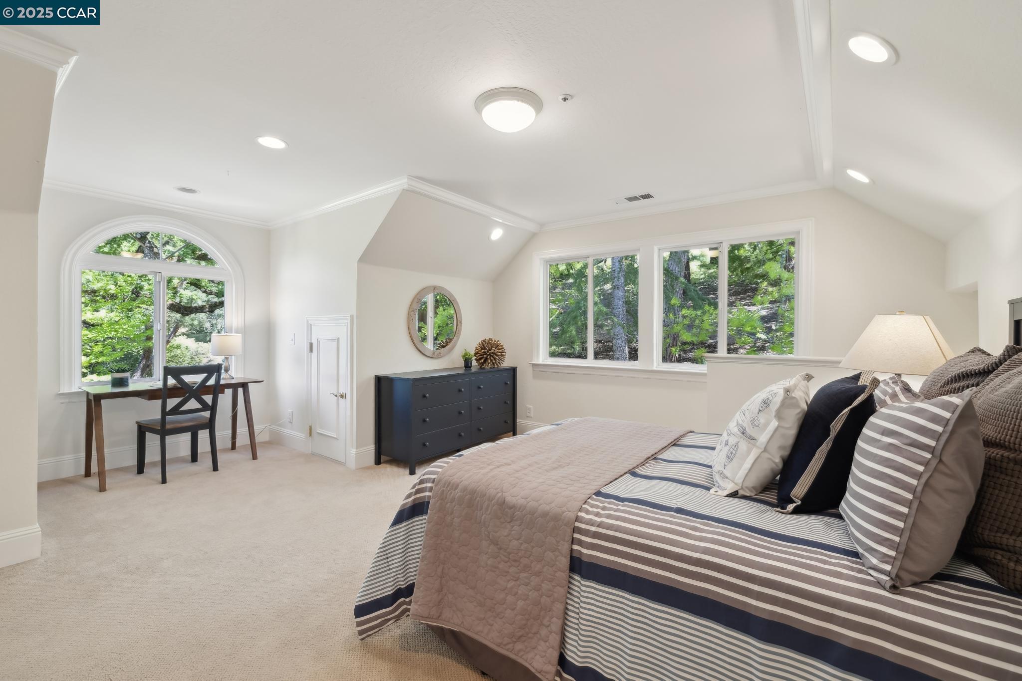 Detail Gallery Image 33 of 60 For 135 Dean Rd, Alamo,  CA 94507 - 6 Beds | 5/1 Baths