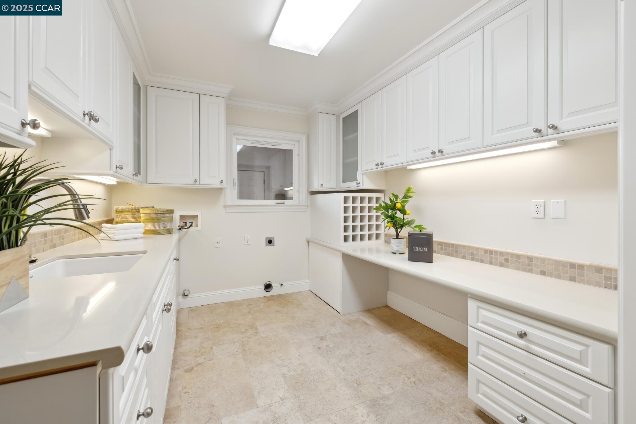 Detail Gallery Image 43 of 60 For 135 Dean Rd, Alamo,  CA 94507 - 6 Beds | 5/1 Baths
