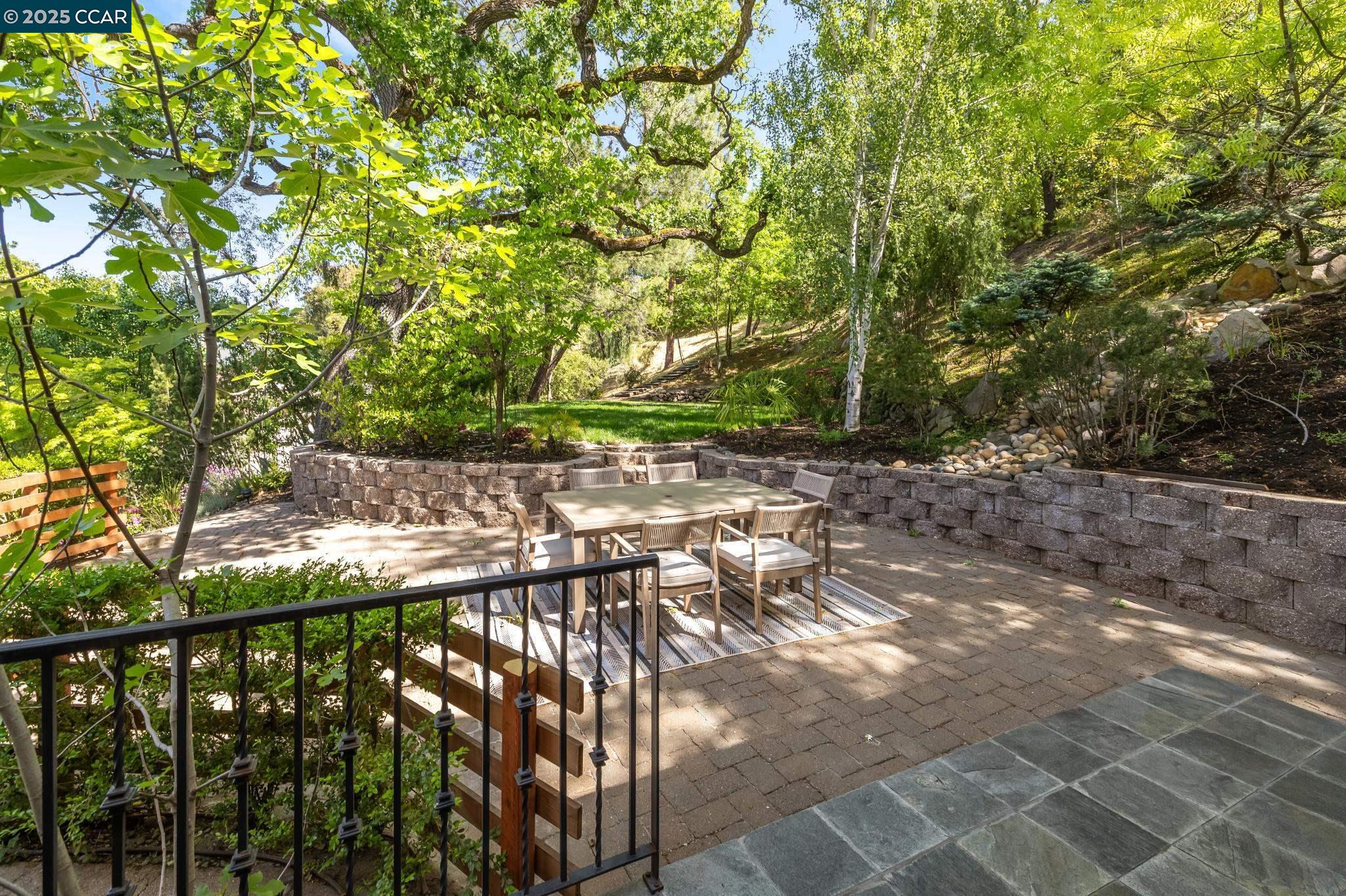 Detail Gallery Image 51 of 60 For 135 Dean Rd, Alamo,  CA 94507 - 6 Beds | 5/1 Baths