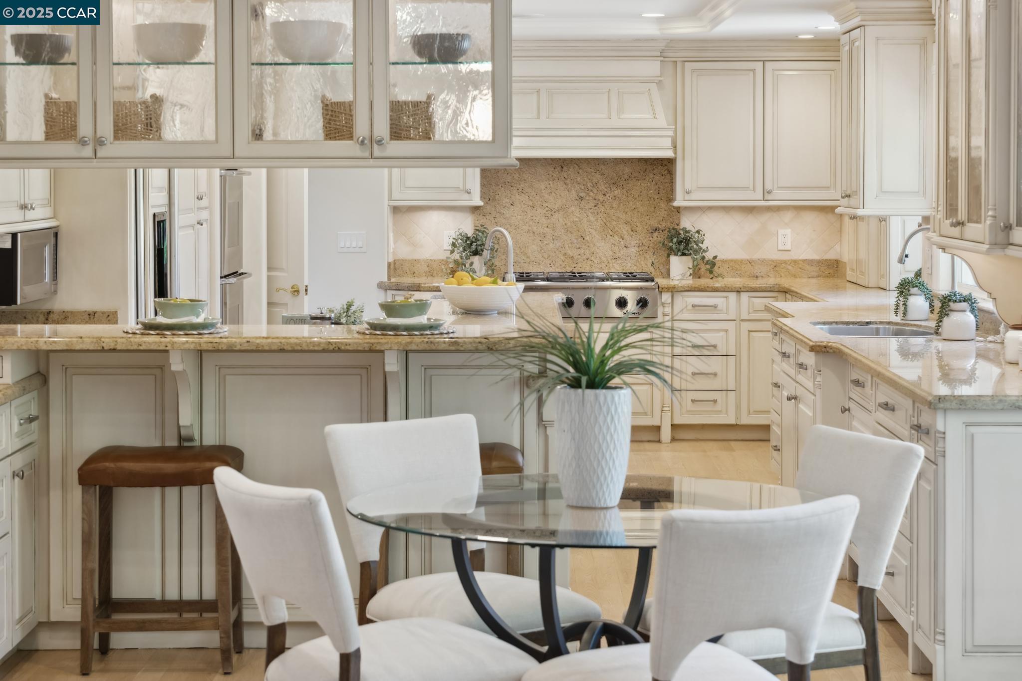 Detail Gallery Image 9 of 60 For 135 Dean Rd, Alamo,  CA 94507 - 6 Beds | 5/1 Baths