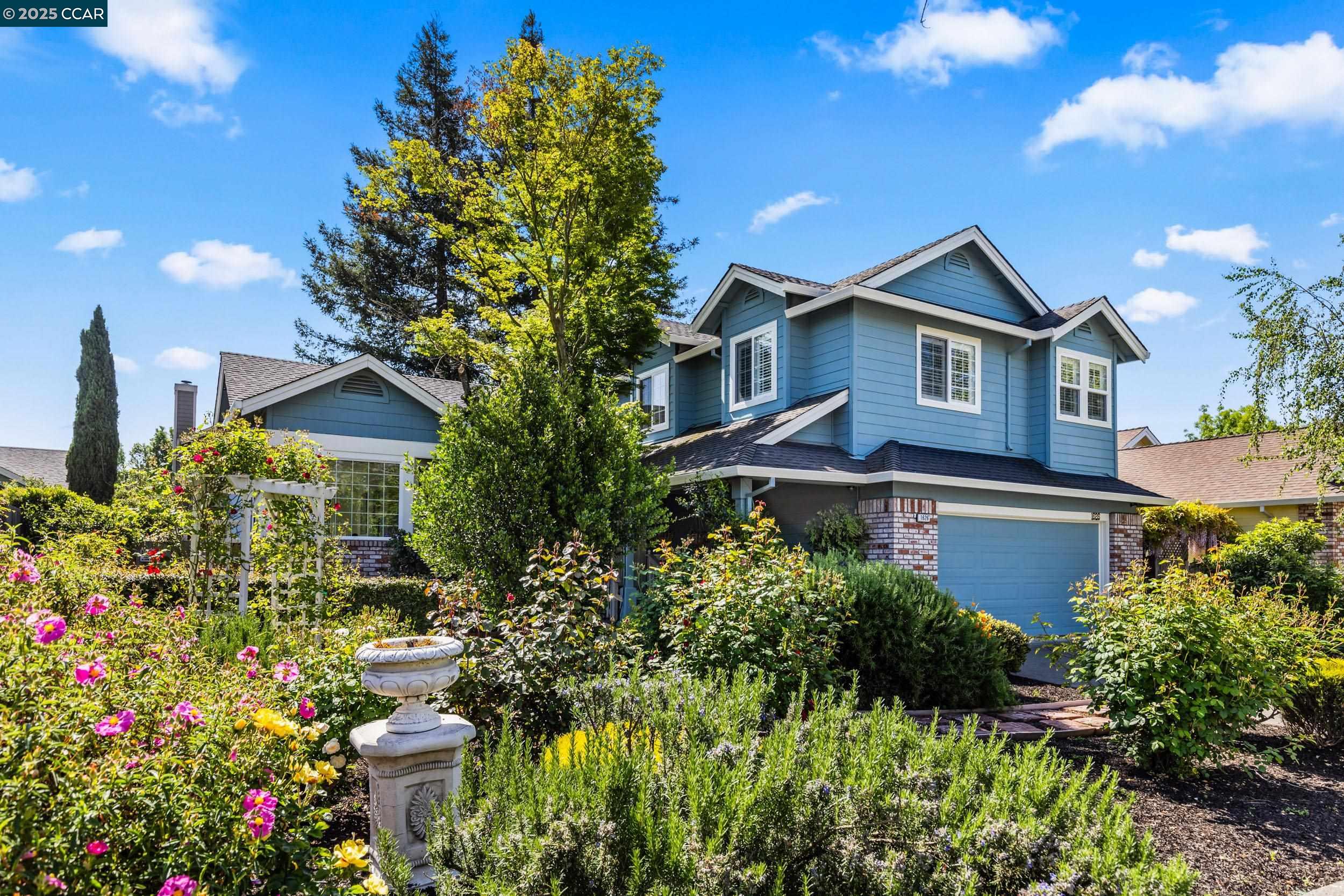 Detail Gallery Image 1 of 1 For 1626 Culpepper Drive, Petaluma,  CA 94954 - 5 Beds | 3 Baths