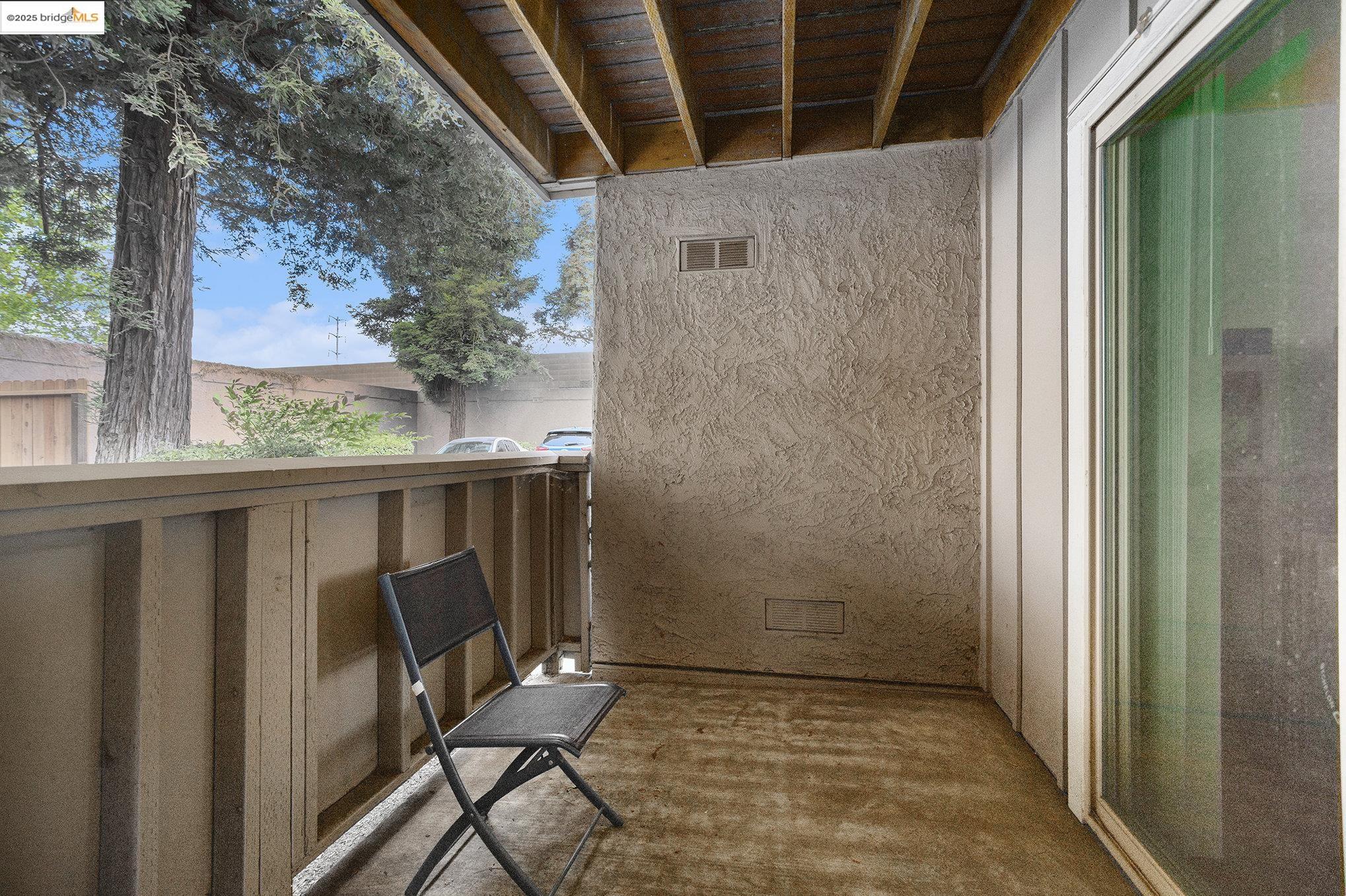 Detail Gallery Image 17 of 28 For 1183 Lakeview Cir, Pittsburg,  CA 94565 - 3 Beds | 2 Baths