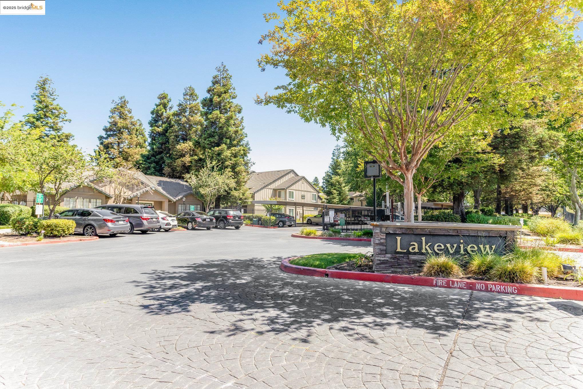 Detail Gallery Image 23 of 28 For 1183 Lakeview Cir, Pittsburg,  CA 94565 - 3 Beds | 2 Baths