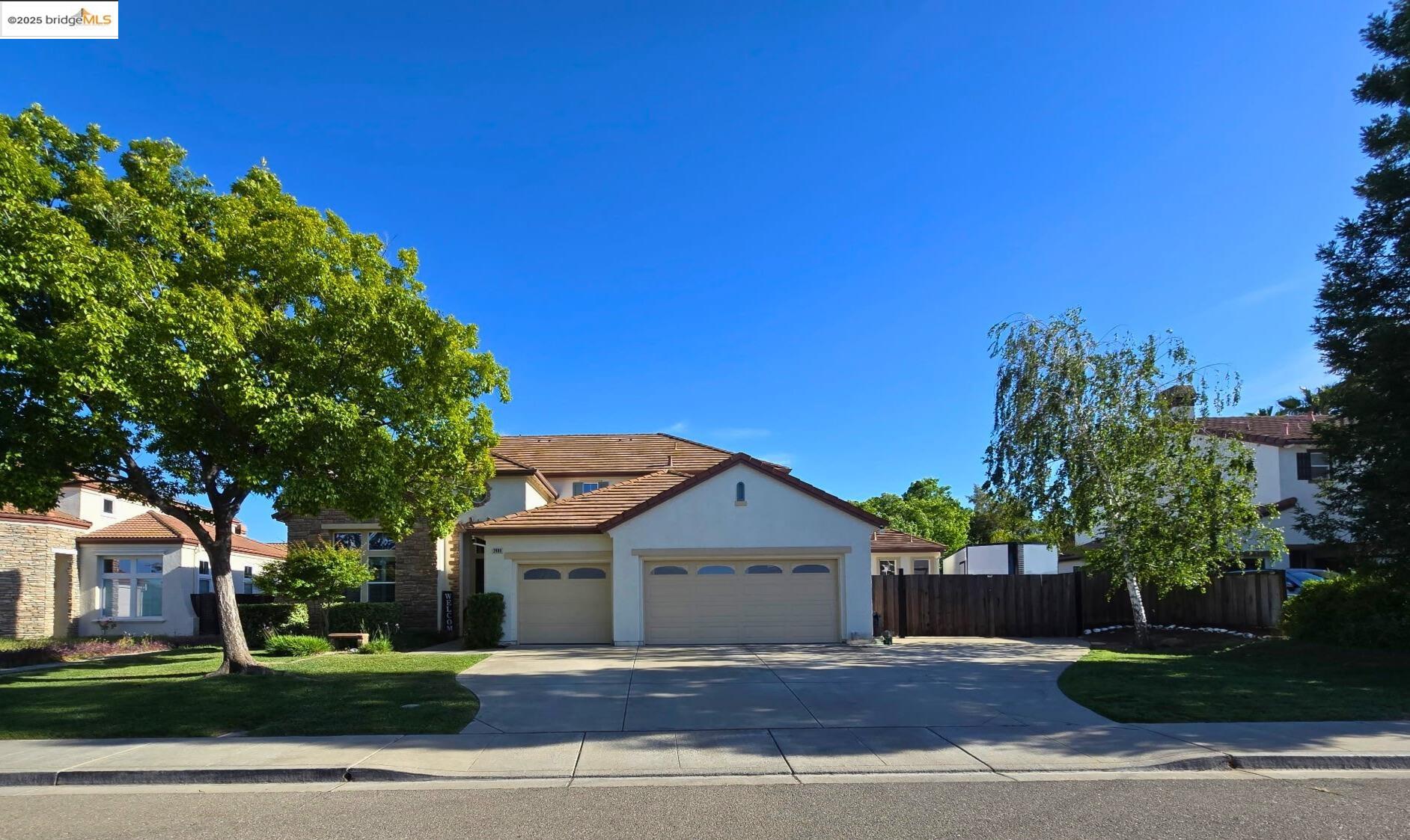 Detail Gallery Image 1 of 2 For 2480 Stanford Way, Antioch,  CA 94531 - 5 Beds | 3/1 Baths