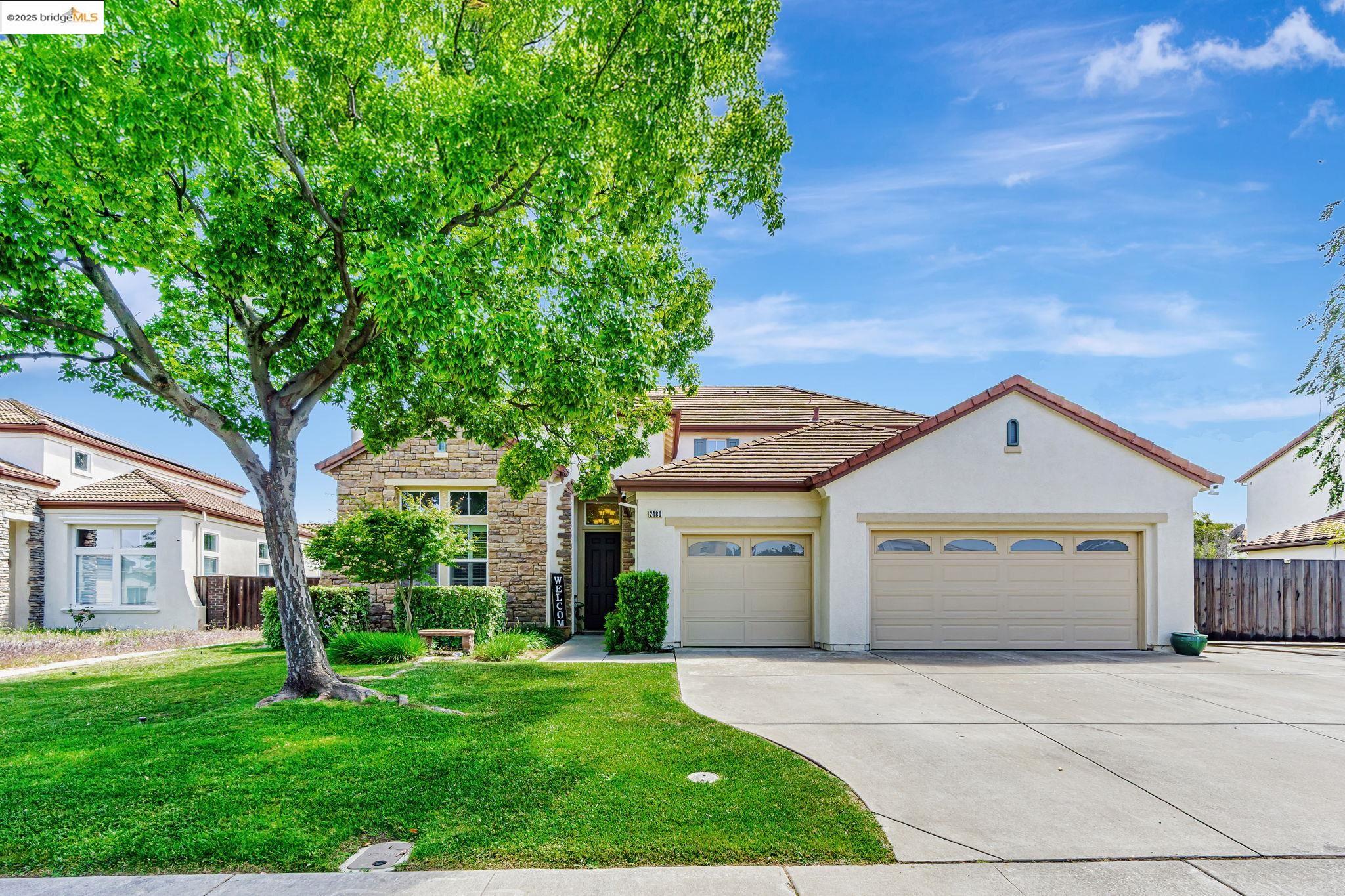 Detail Gallery Image 2 of 55 For 2480 Stanford Way, Antioch,  CA 94531 - 5 Beds | 3/1 Baths